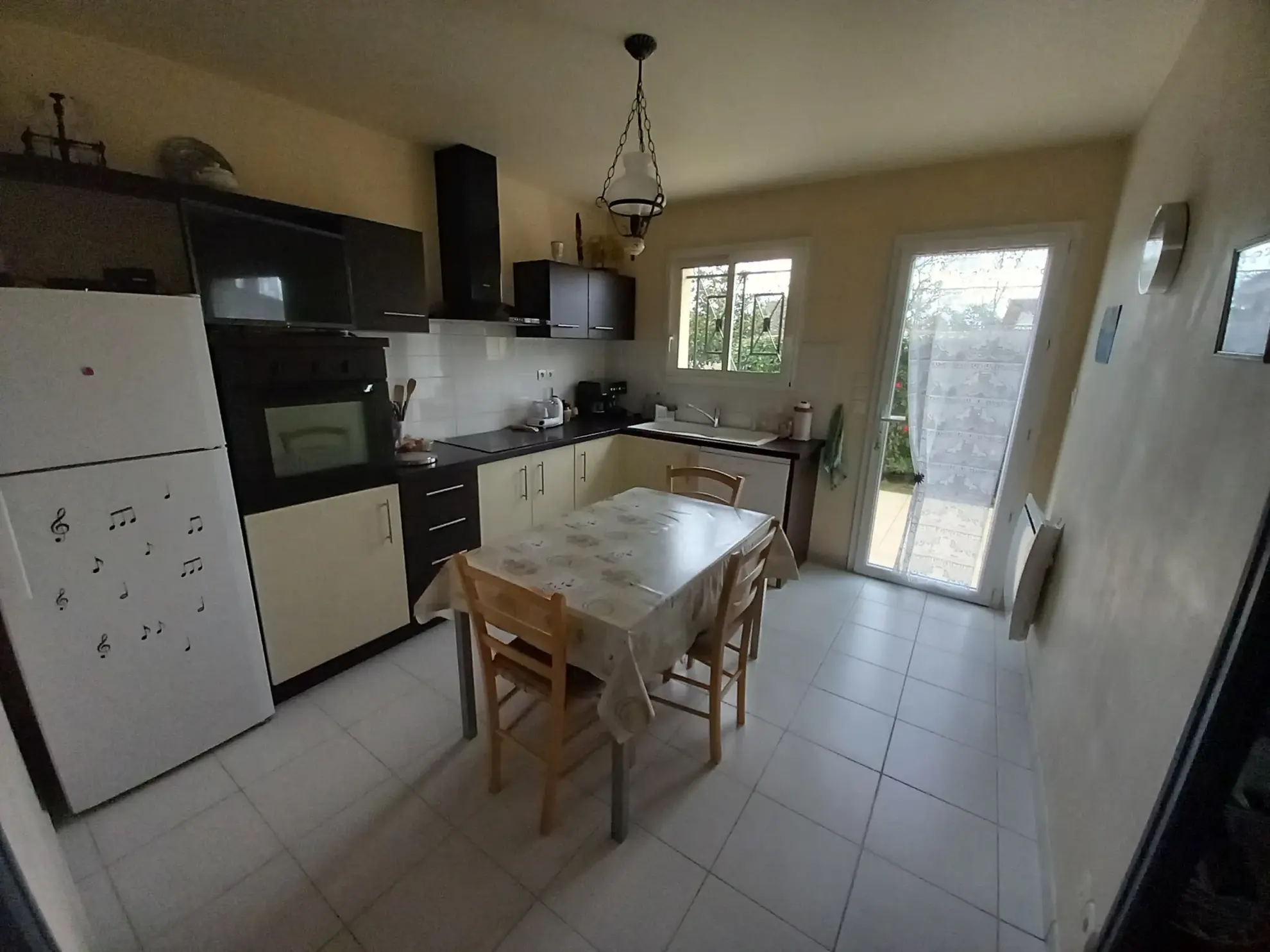 Maison contemporaine de plain-pied à Toulenne proche gare et autoroute 