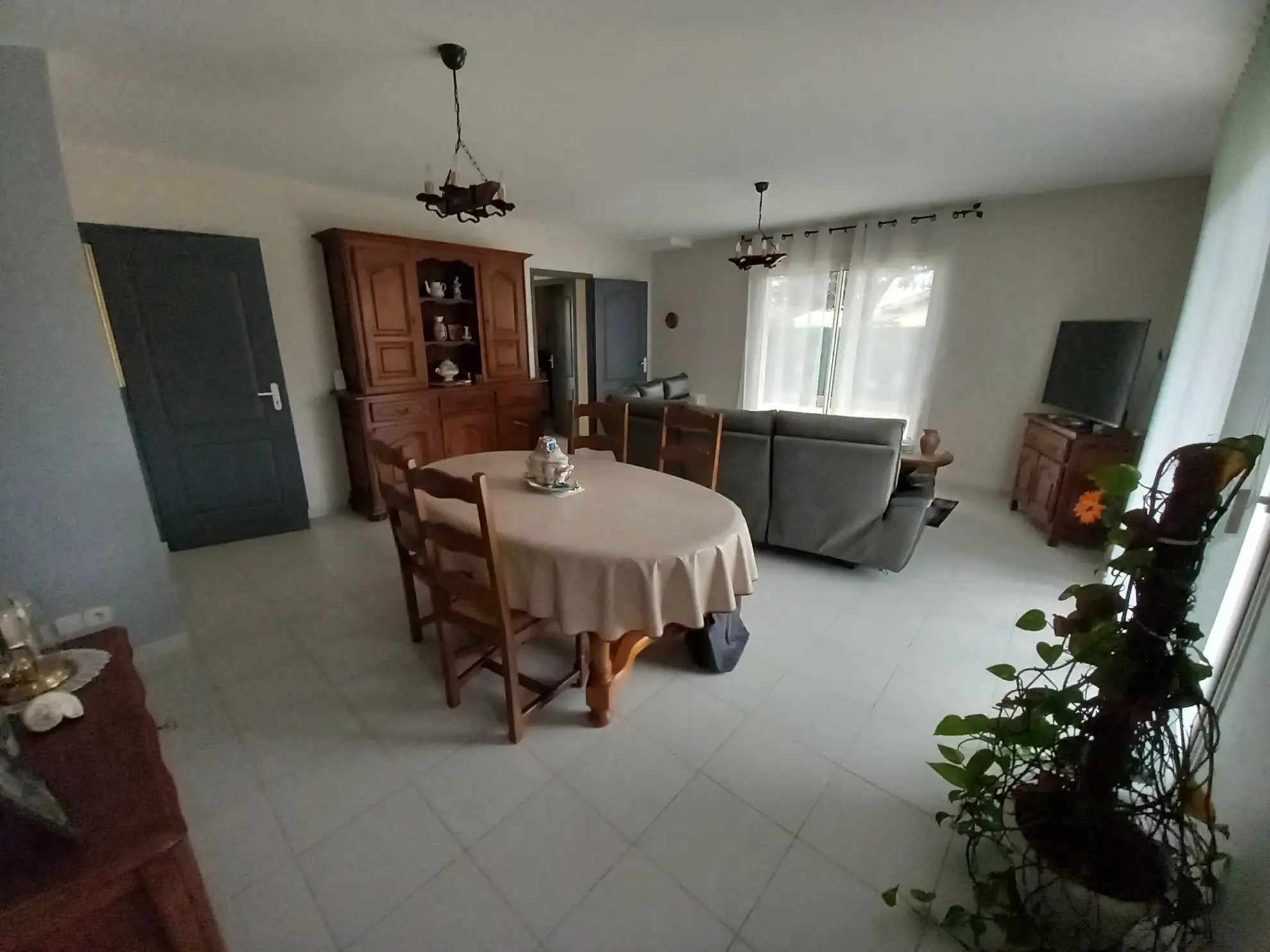 Maison contemporaine de plain-pied à Toulenne proche gare et autoroute 