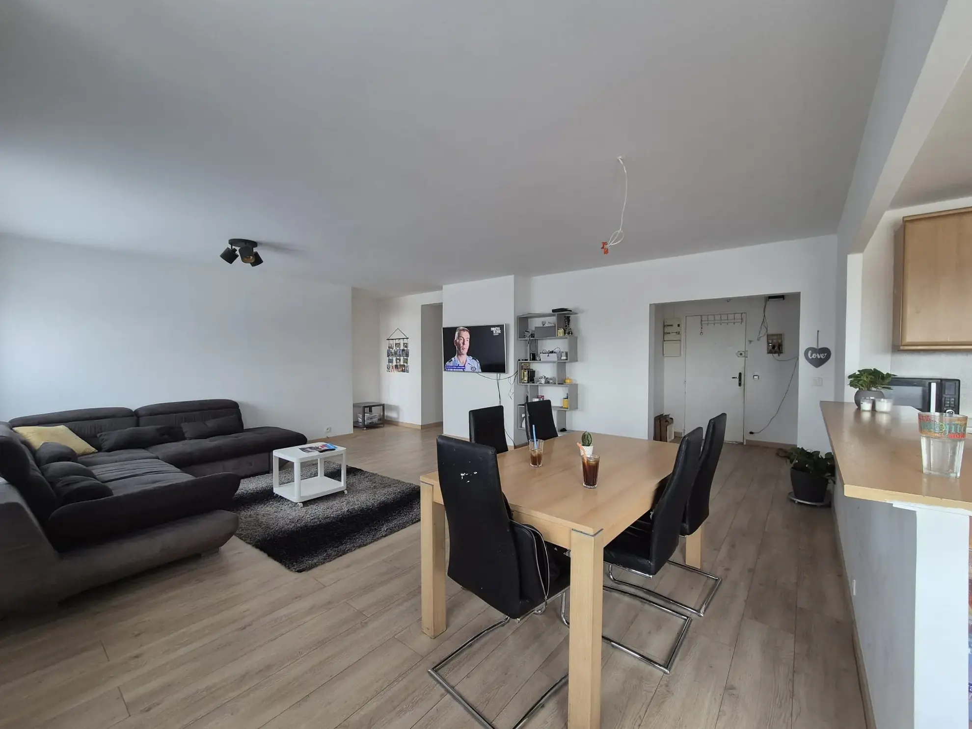 Appartement 4 pièces lumineux à Saint-Louis avec vue et parking 