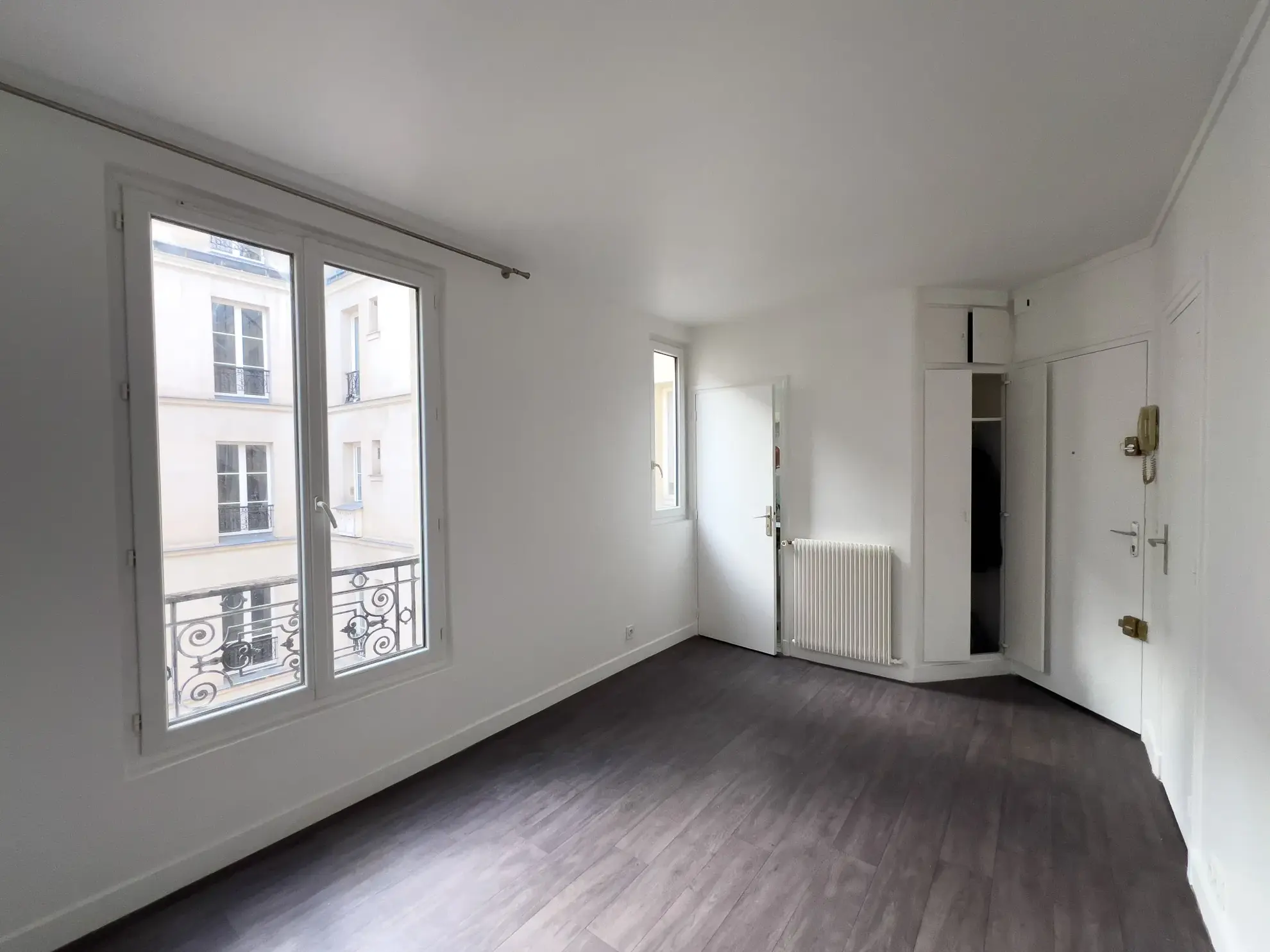 Studio à vendre près du métro Vaugirard à Paris 15ème