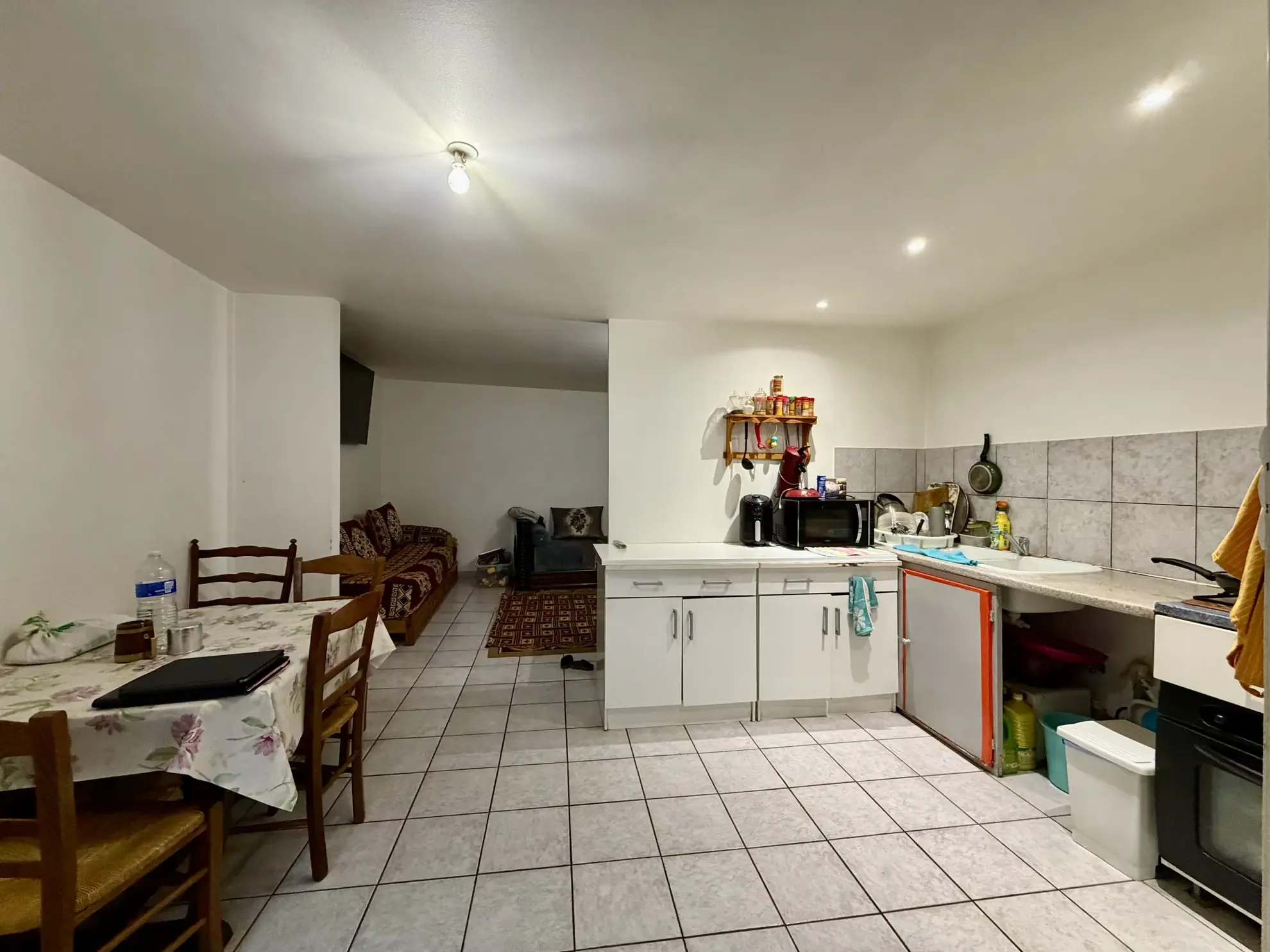 Maison de village rénovée à Florensac avec potentiel locatif intéressant