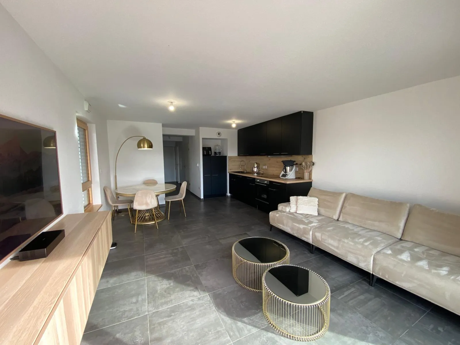 Appartement F3 à Saint-Louis de 64 m² avec terrasse, garage et cave 
