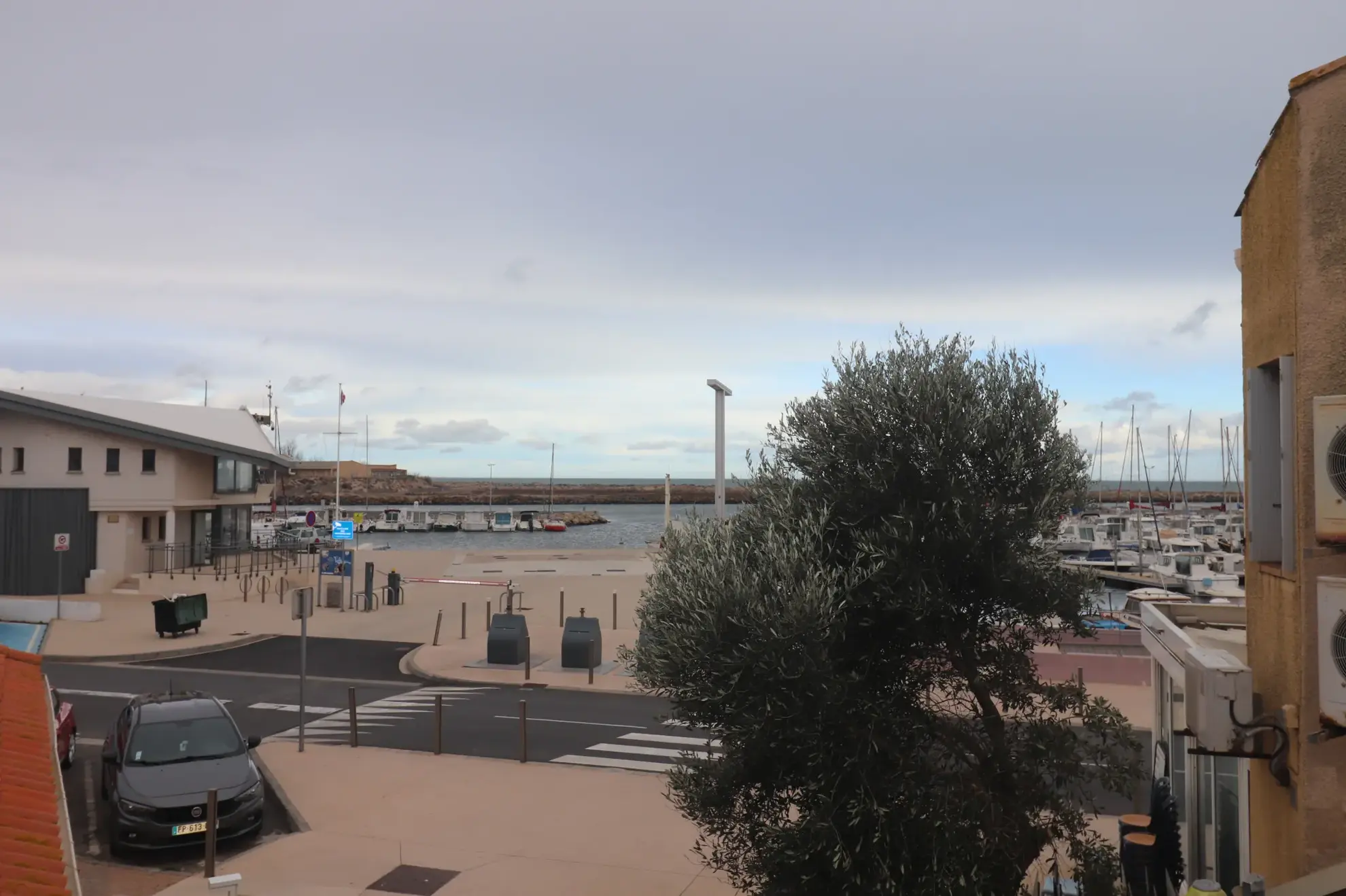 Maison de ville avec balcon et cour à Valras-Plage 