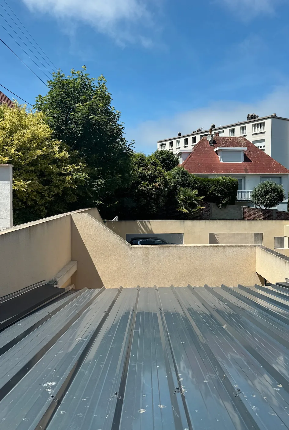 Appartement rénové avec terrasse, parking privé et cave à Fécamp 