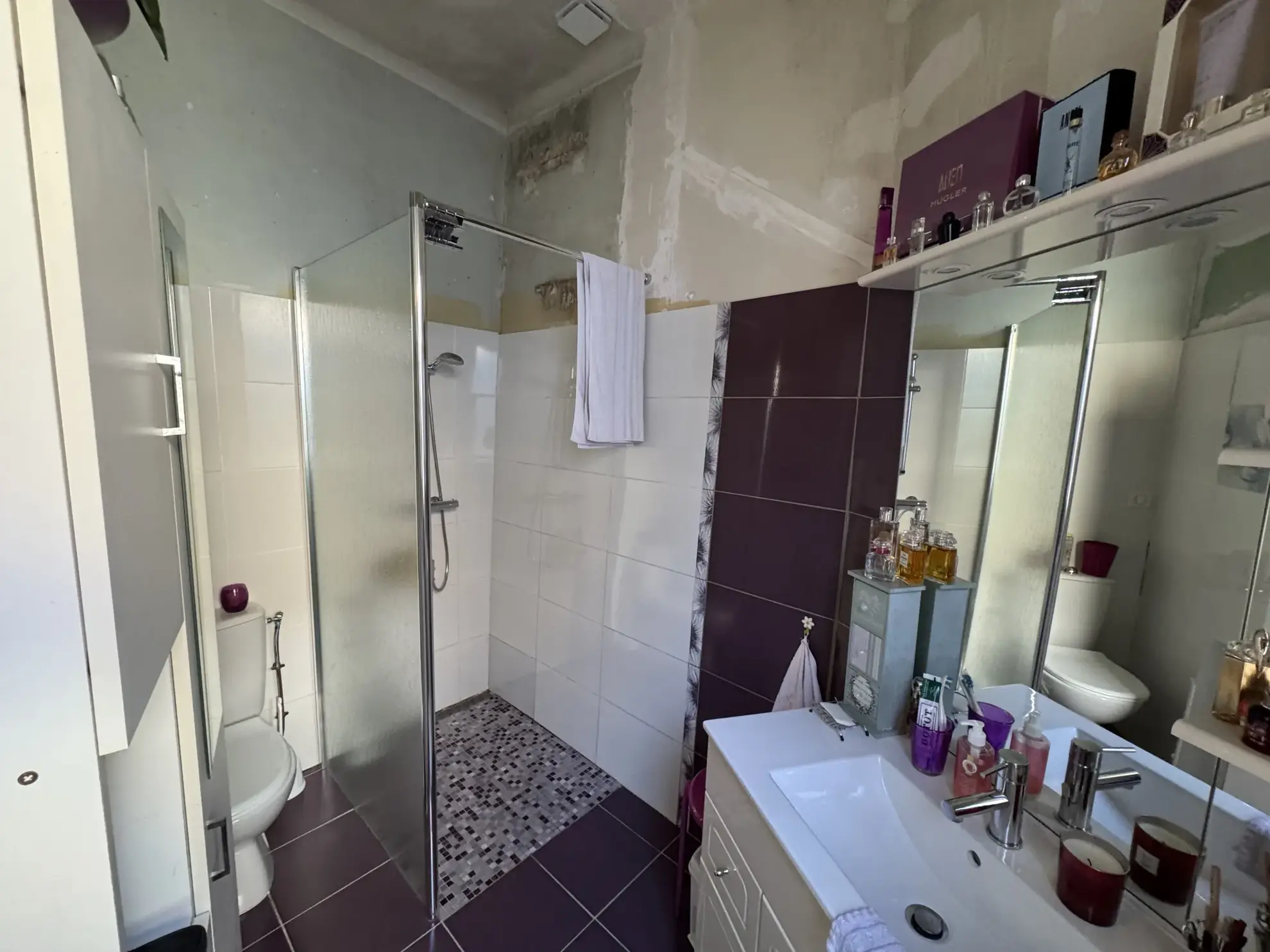 Maison de ville à Sarlat, 61 m², proche centre historique à rénover 