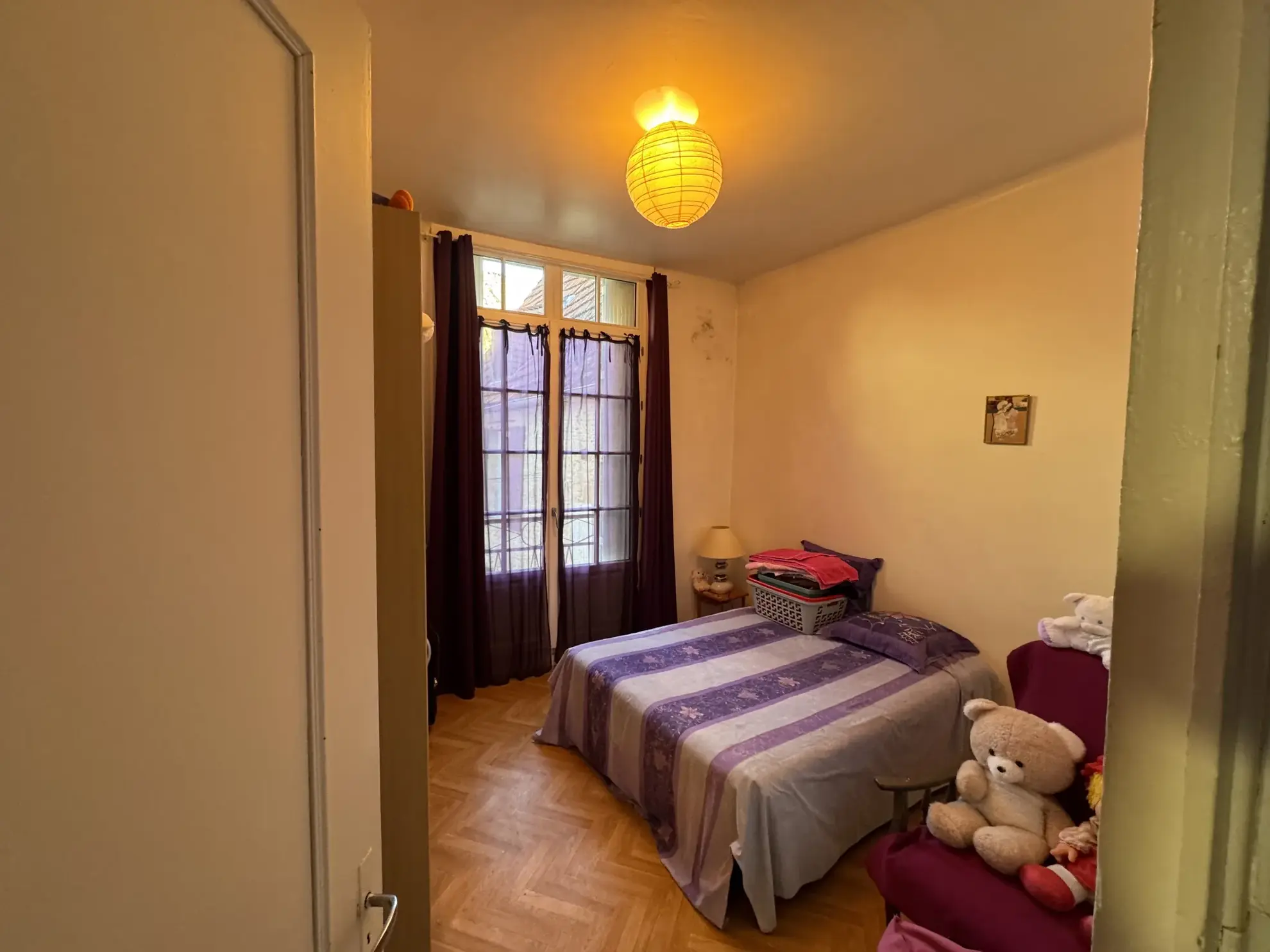 Maison de ville à Sarlat, 61 m², proche centre historique à rénover 