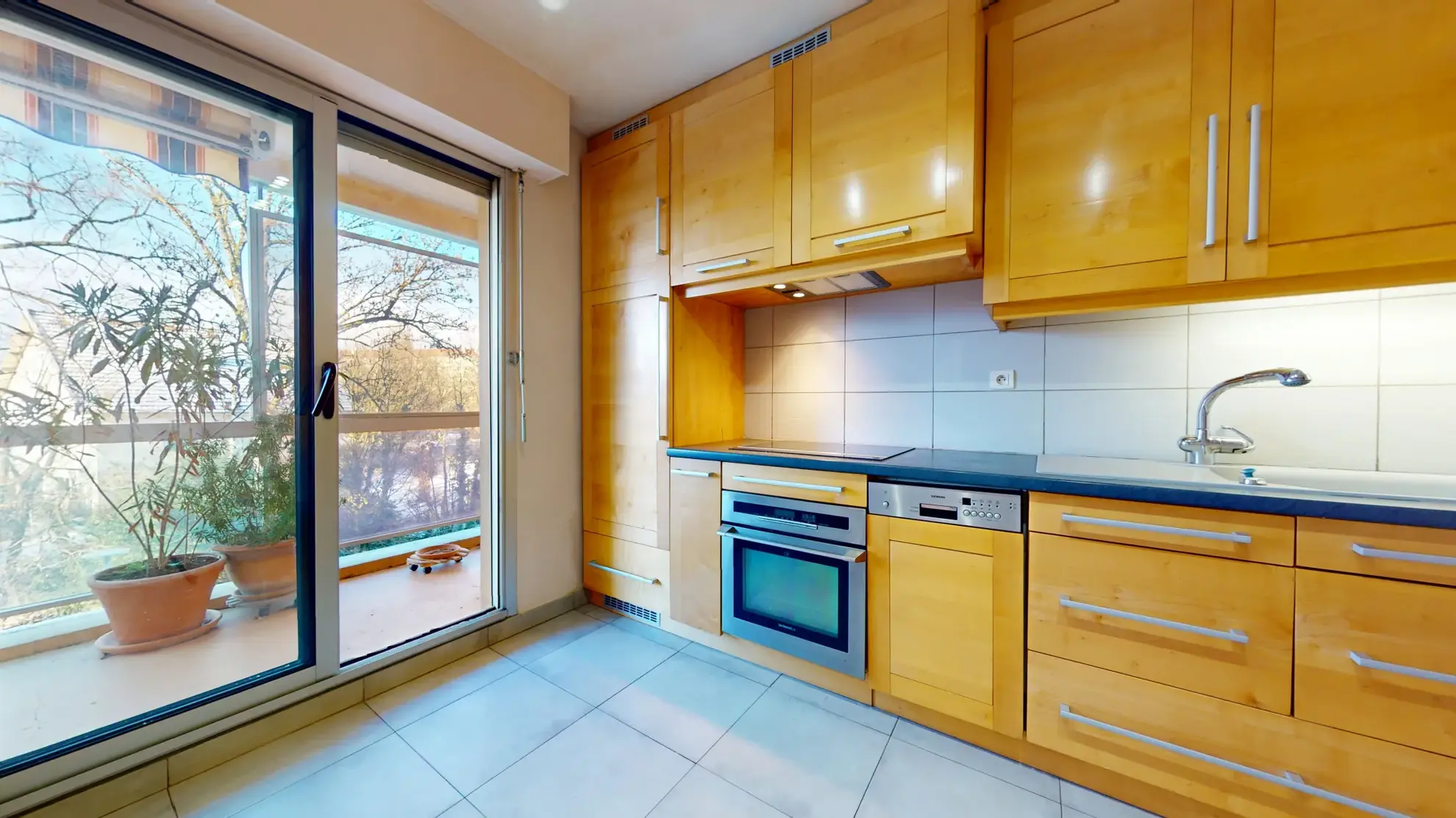 Bel appartement de 79,32 m2 avec terrasse, cave et garage à Besançon 