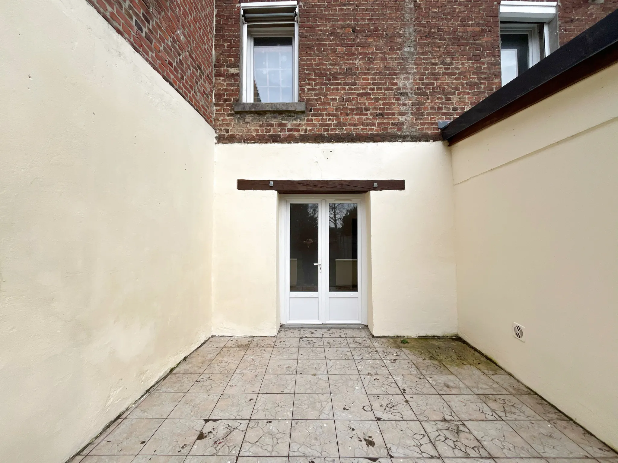 Belle maison bourgeoise proche gare à Henin-Beaumont avec jardin et grenier aménageable 