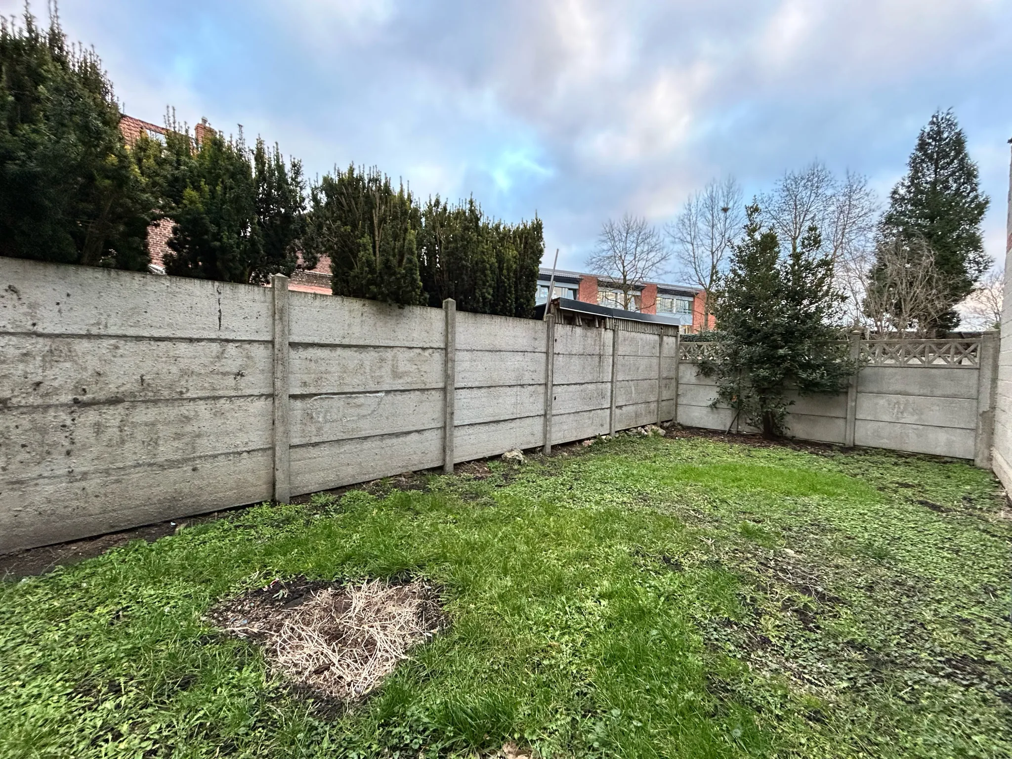 Belle maison bourgeoise proche gare à Henin-Beaumont avec jardin et grenier aménageable 
