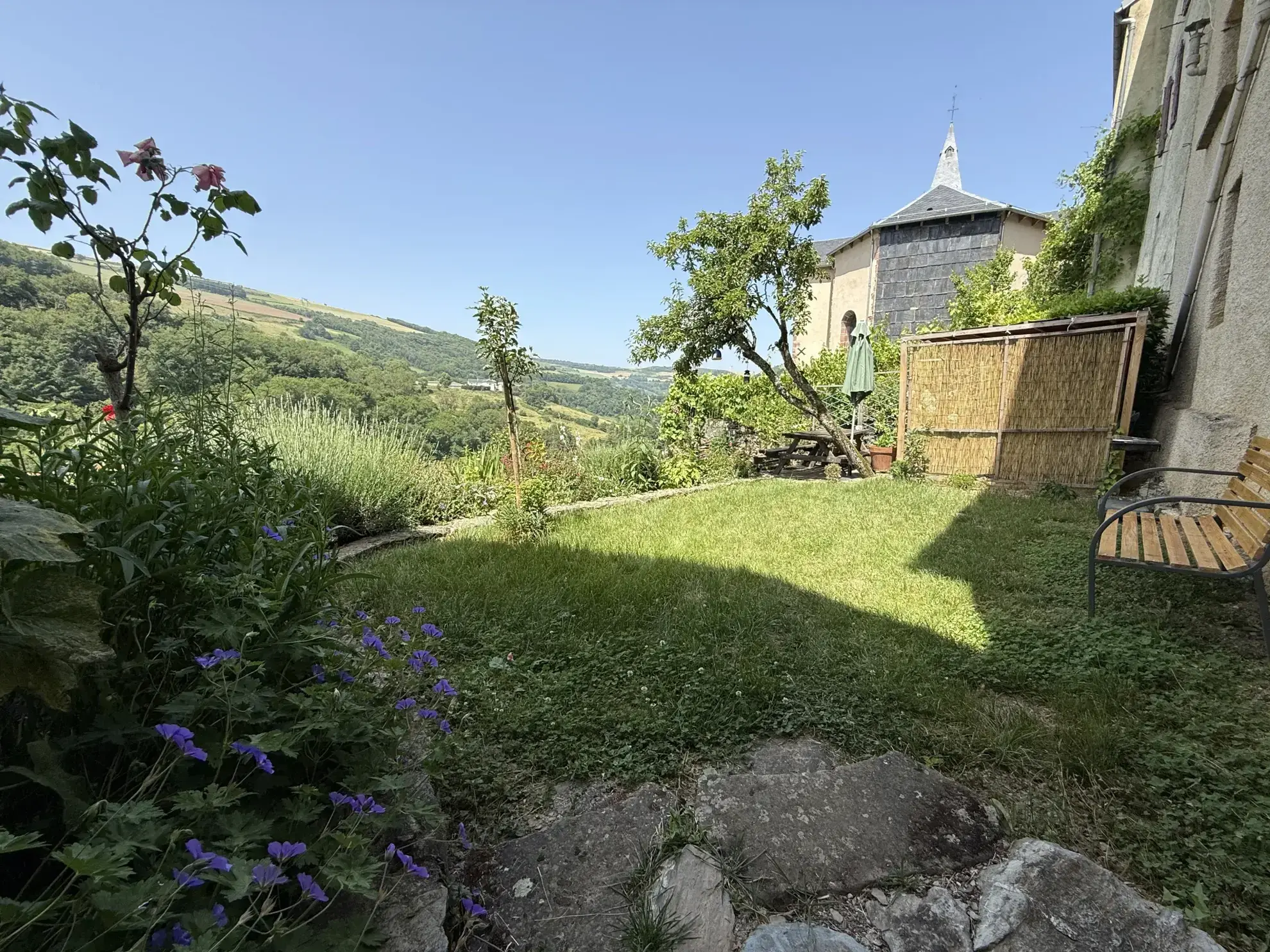Maison à vendre à Murasson avec terrain et vue dégagée en Sud-Ouest 