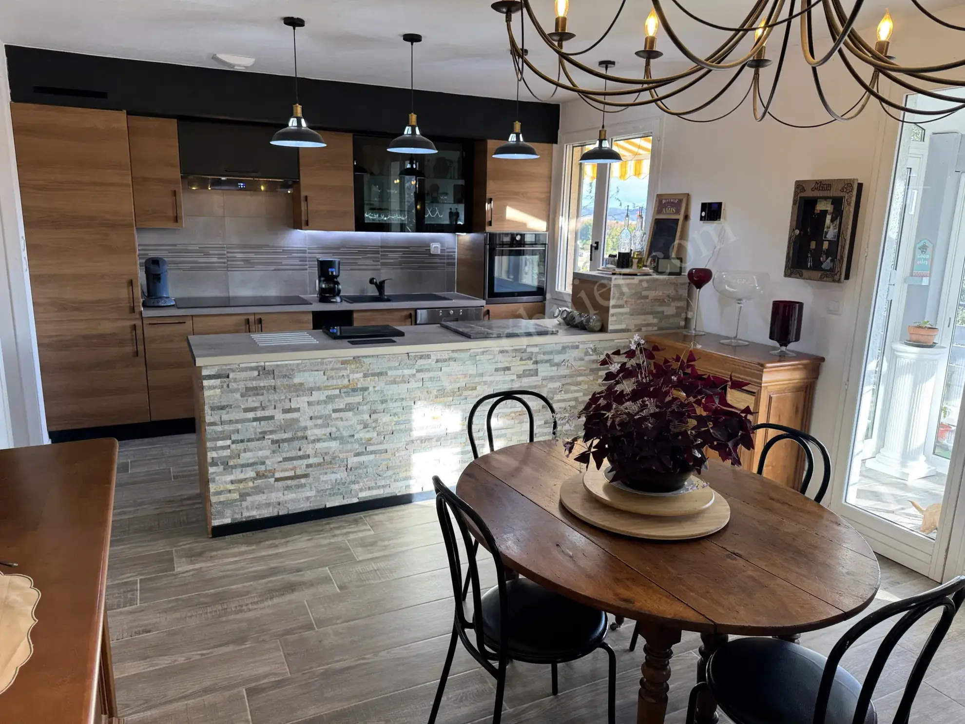 Maison de plain-pied à Limoux avec jardin et vue dégagée 