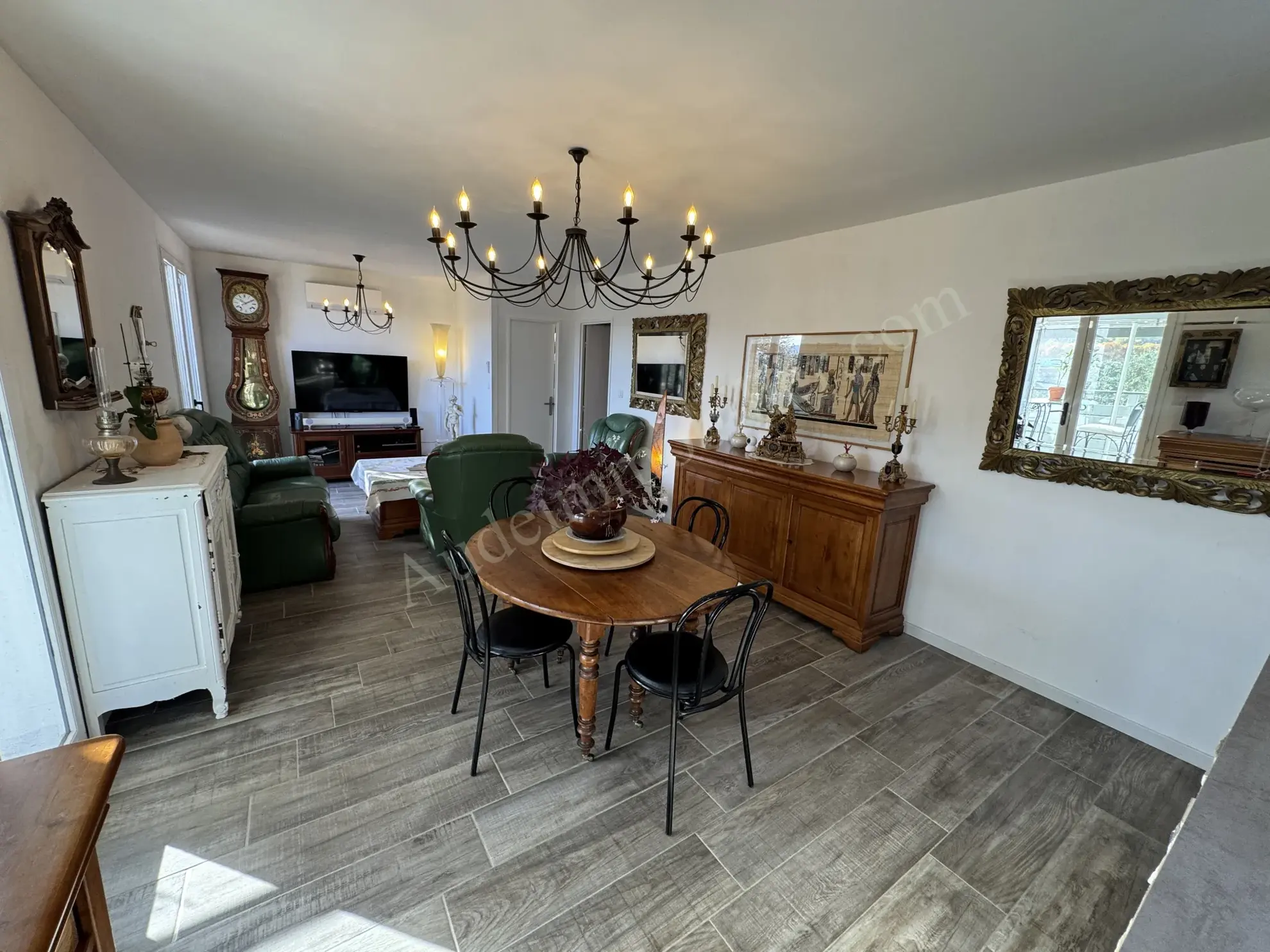 Maison de plain-pied à Limoux avec jardin et vue dégagée 