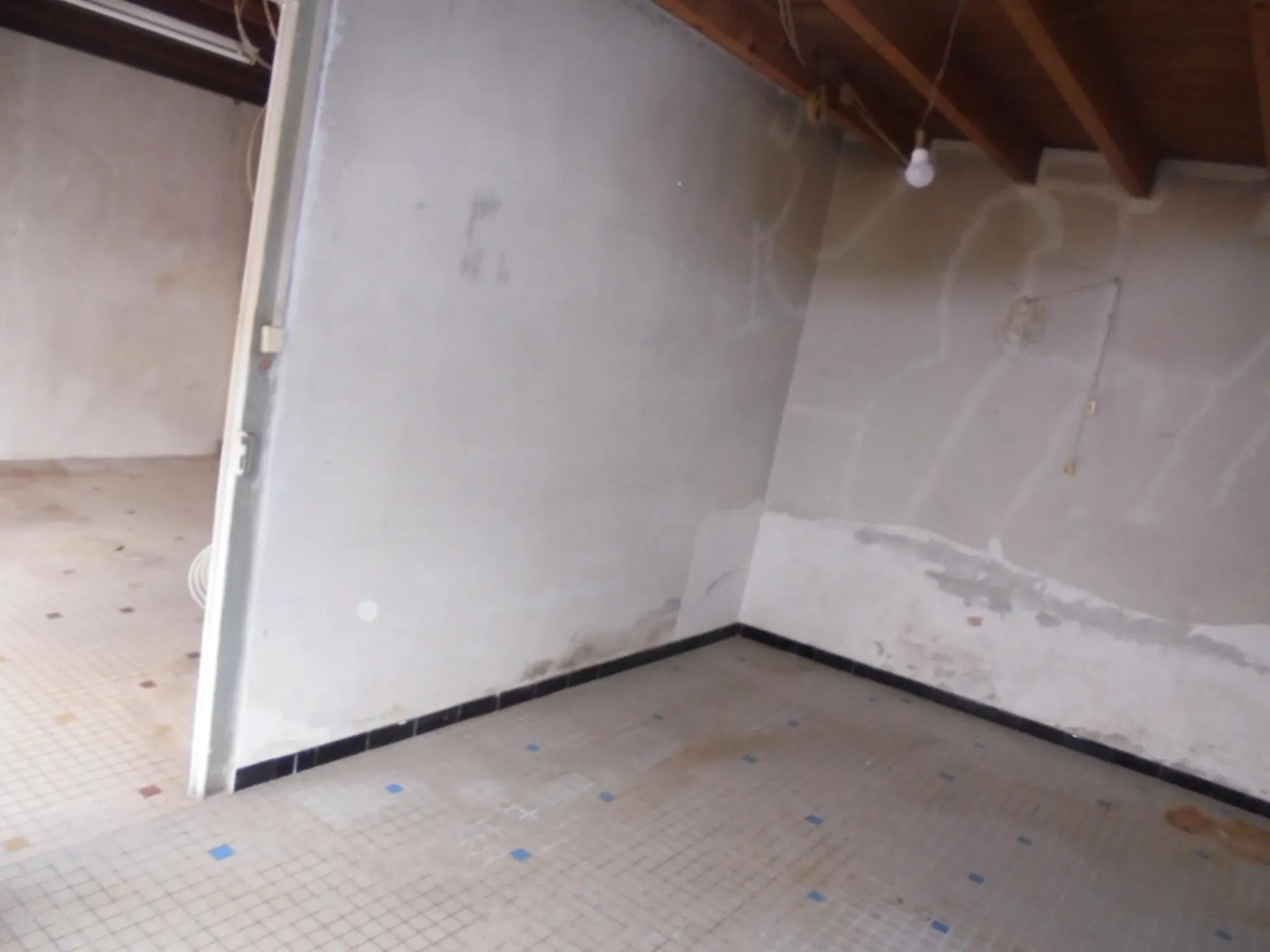 Maison ancienne à rafraîchir de 44 m² avec jardin à La Réole 