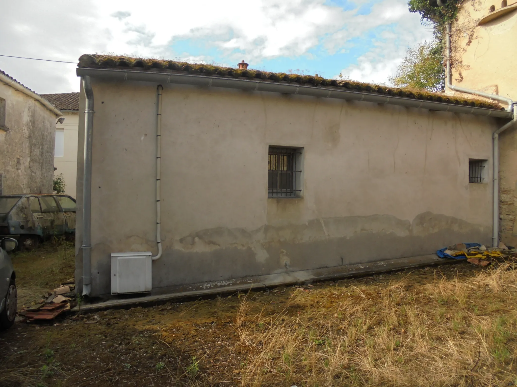 Maison ancienne à rafraîchir de 44 m² avec jardin à La Réole 