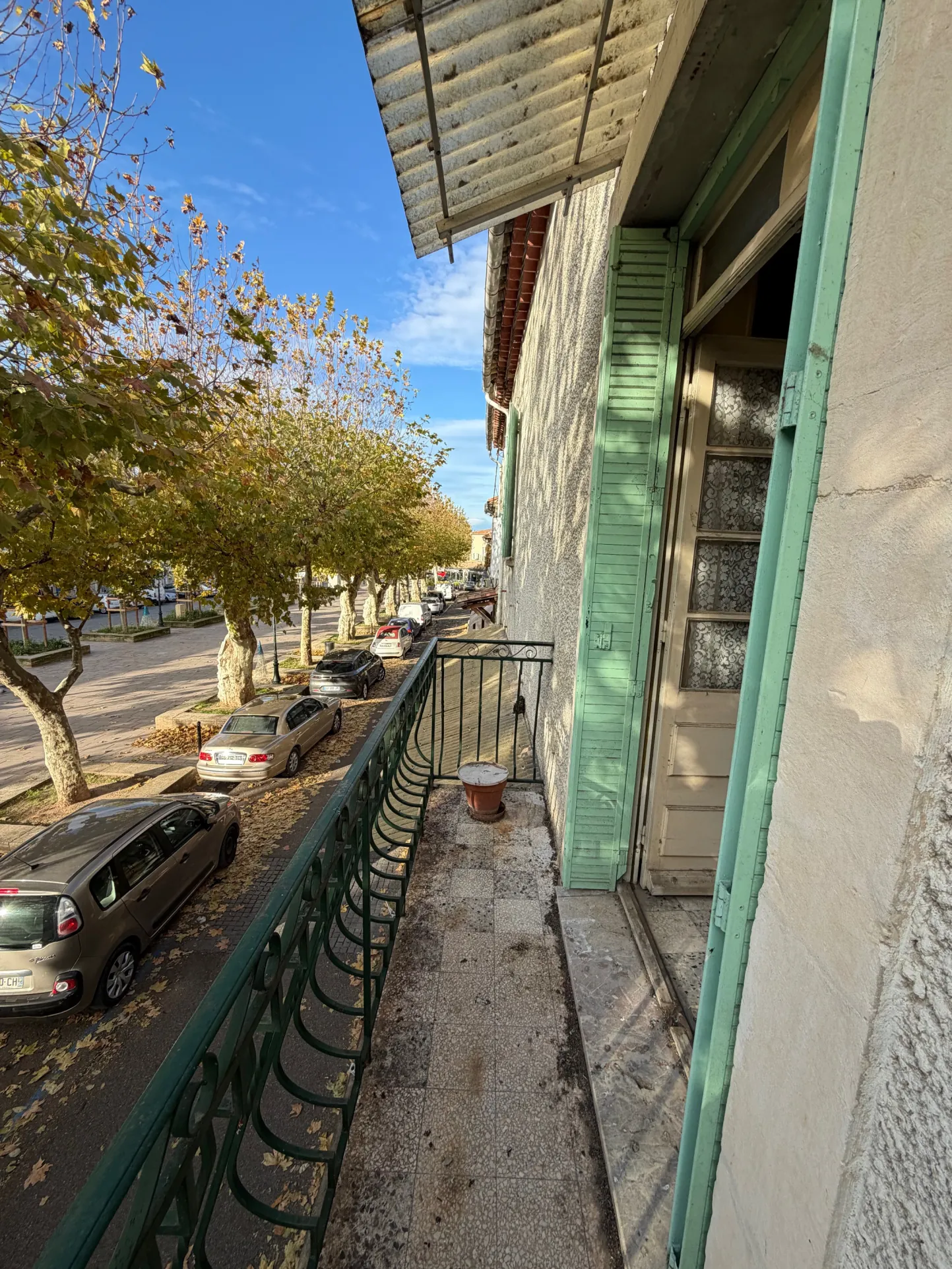 Maison ancienne à rénover au cœur de Piolenc avec potentiel d'aménagement exceptionnel 