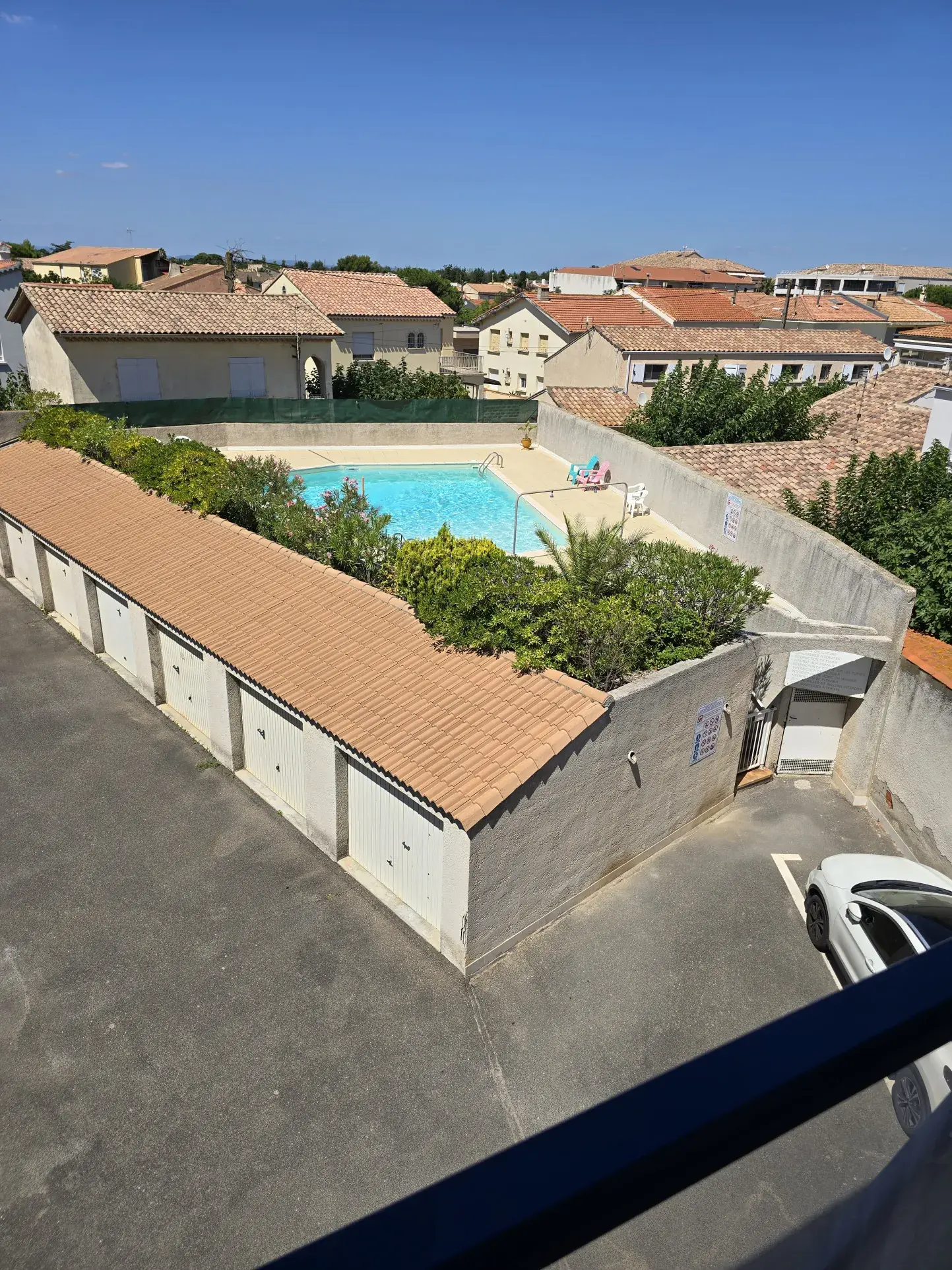 Appartement T3 avec loggia, piscine et parking à Valras Plage 