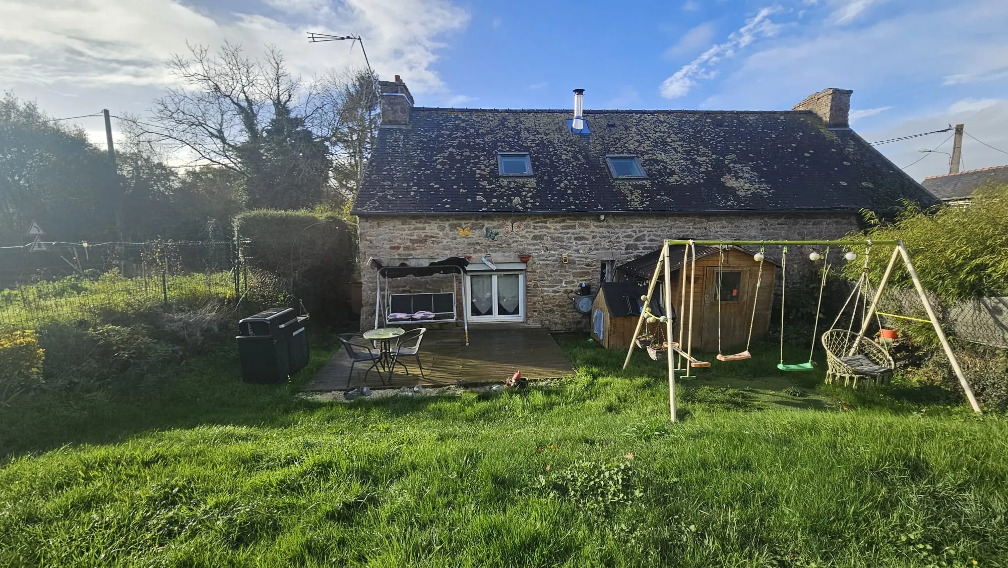Longère à vendre à Lamballe-Armor avec jardin, 3 chambres et garage 