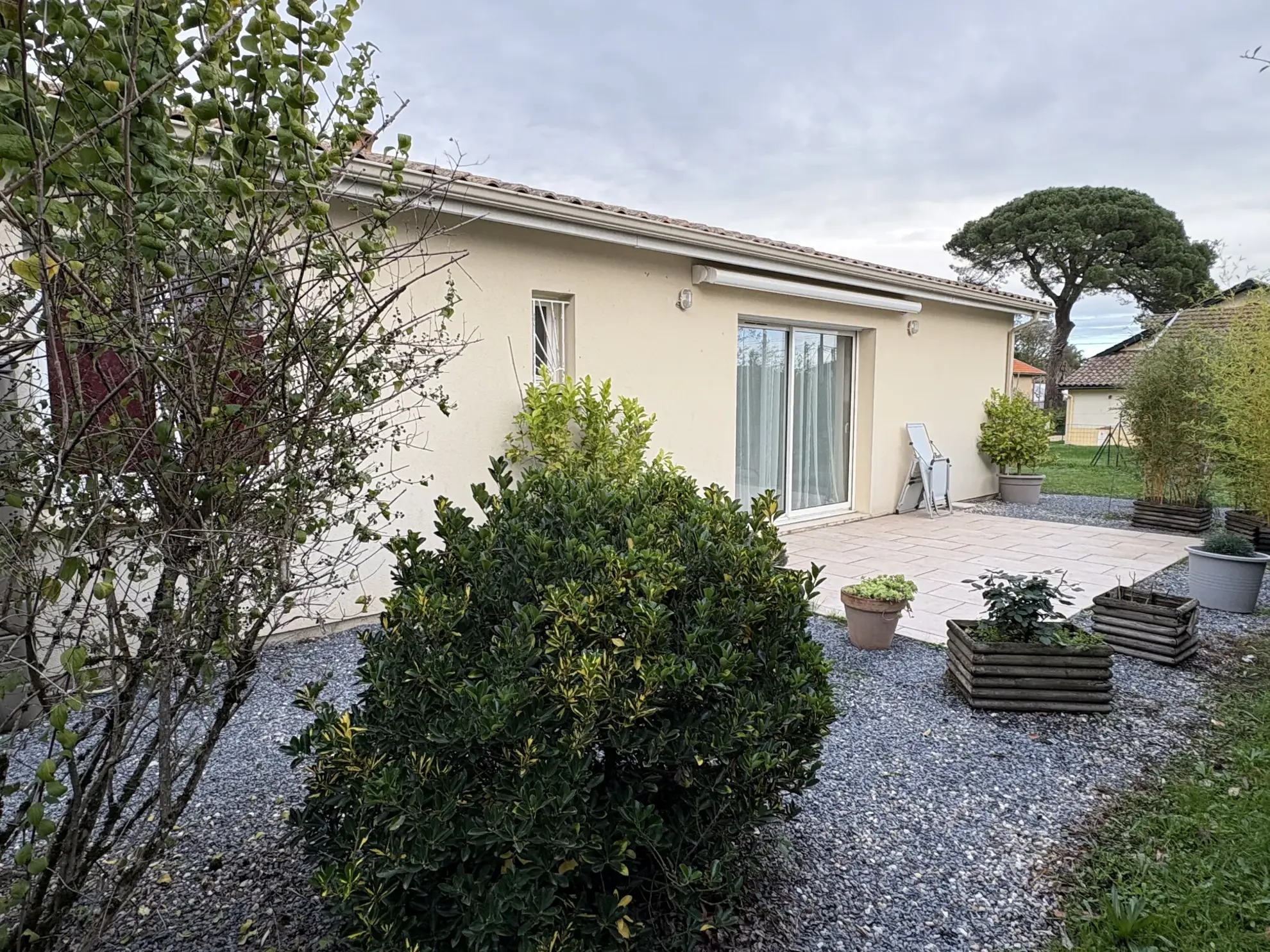 Maison de plain-pied à vendre à Langon avec 3 chambres et jardin 