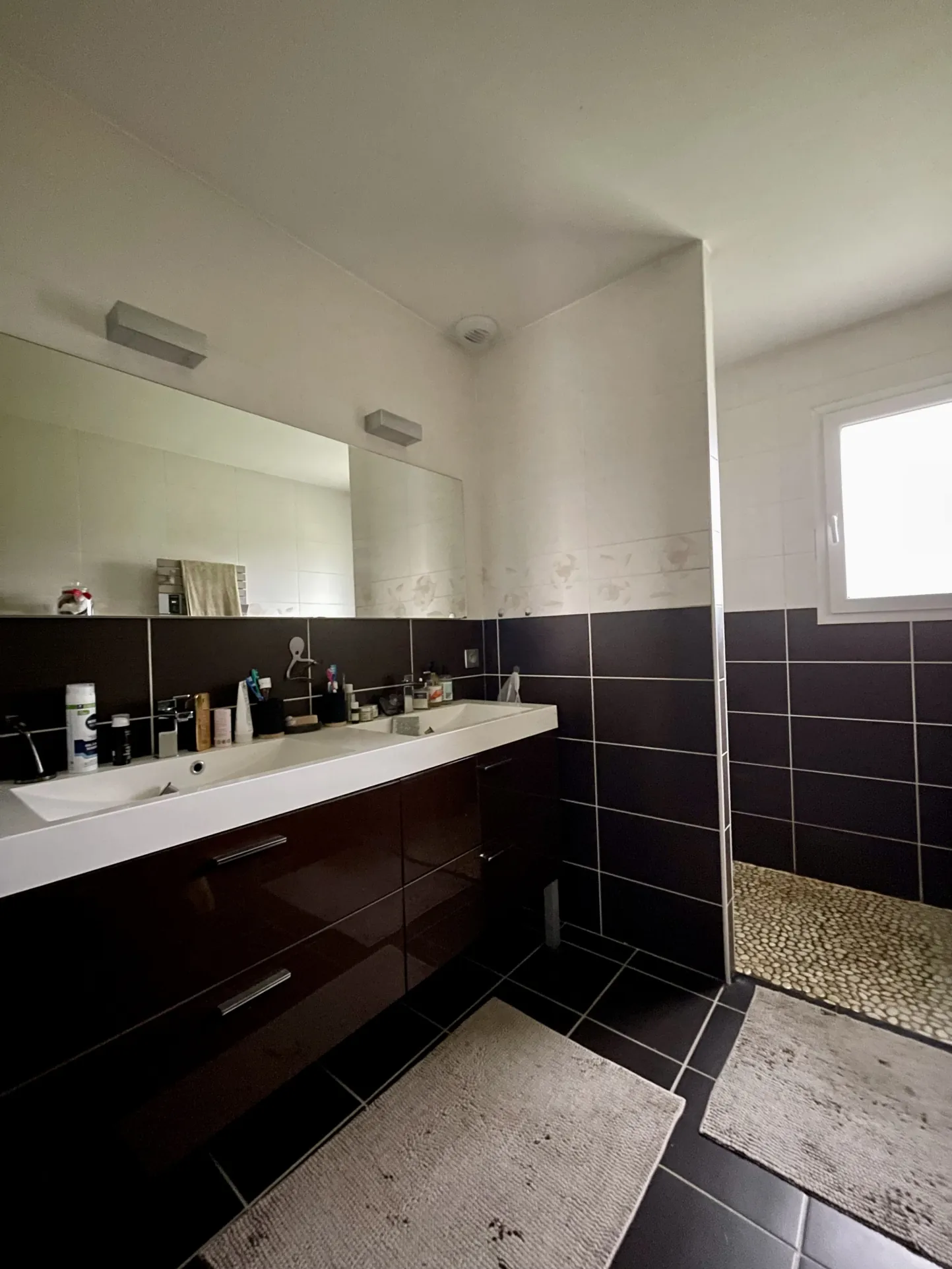 Maison récente avec 4 chambres, piscine et vue Pyrénées à Casteide Doat 