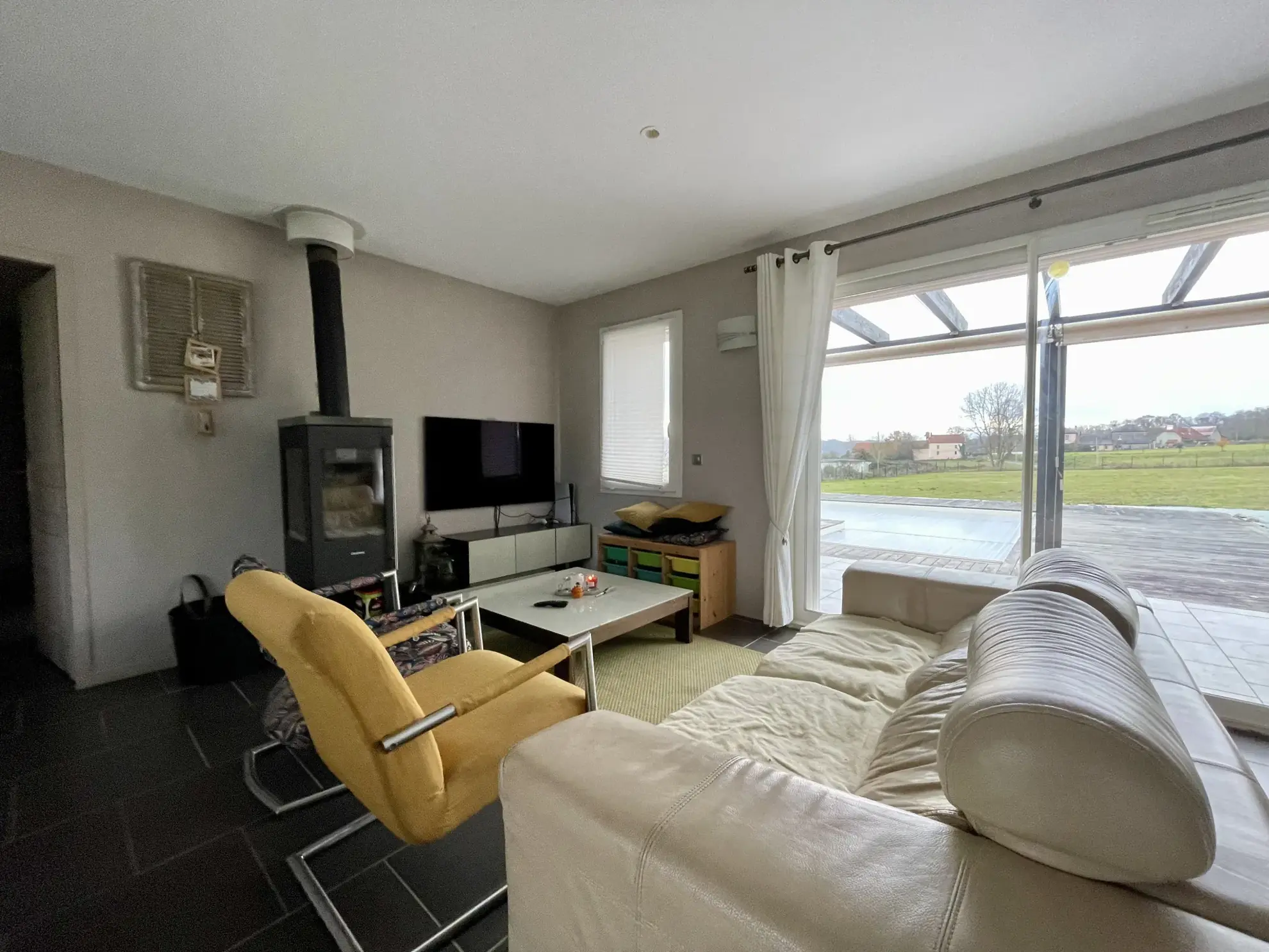 Maison récente avec 4 chambres, piscine et vue Pyrénées à Casteide Doat 