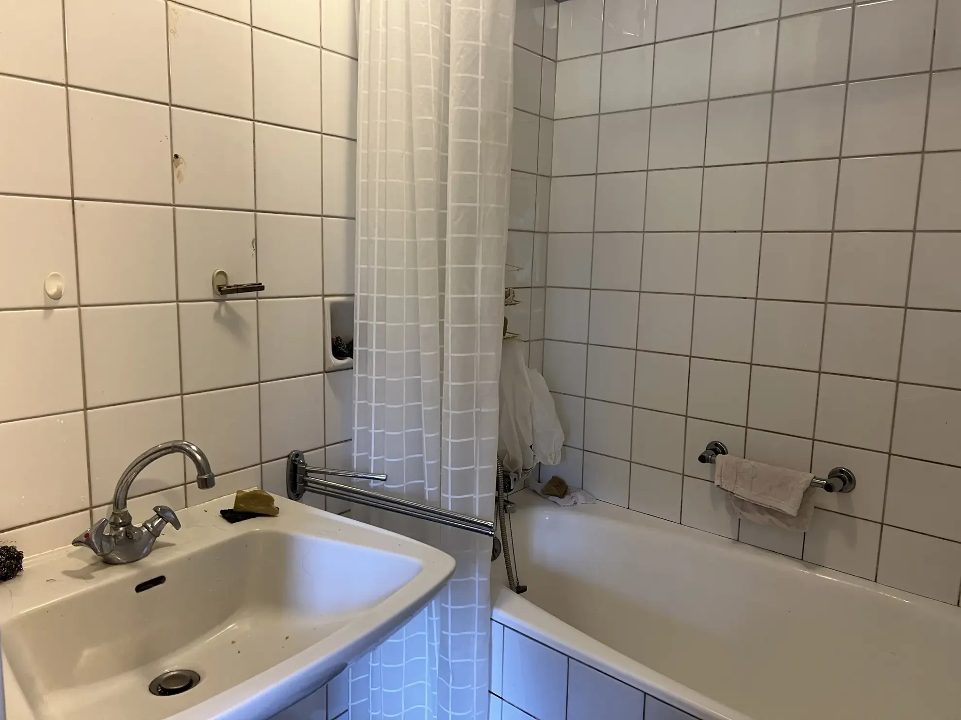 Maison en pierre à Thire avec dépendances et terrain grand volume 