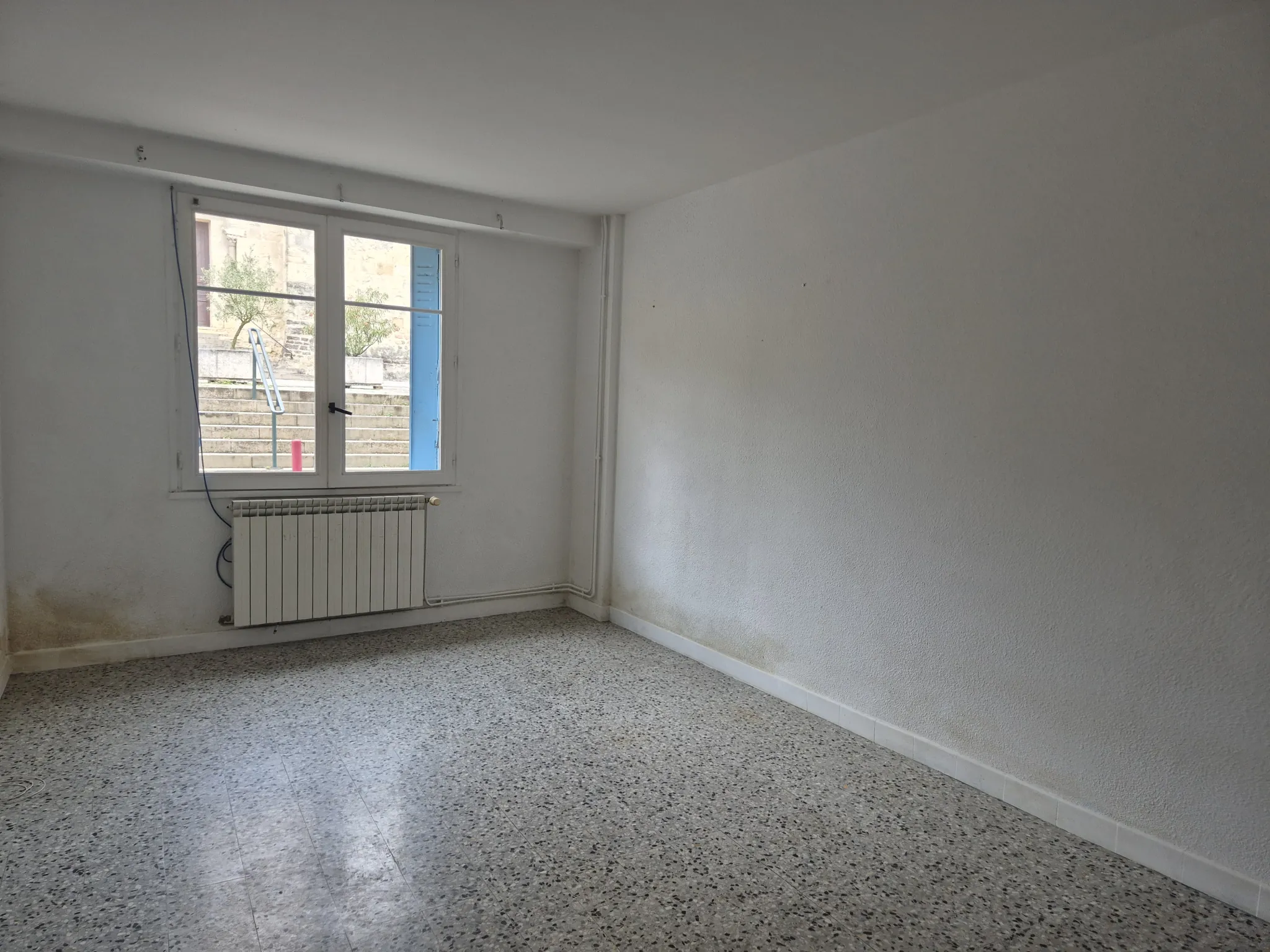 Maison de ville à Beaumont-lès-Valence avec deux appartements séparés 