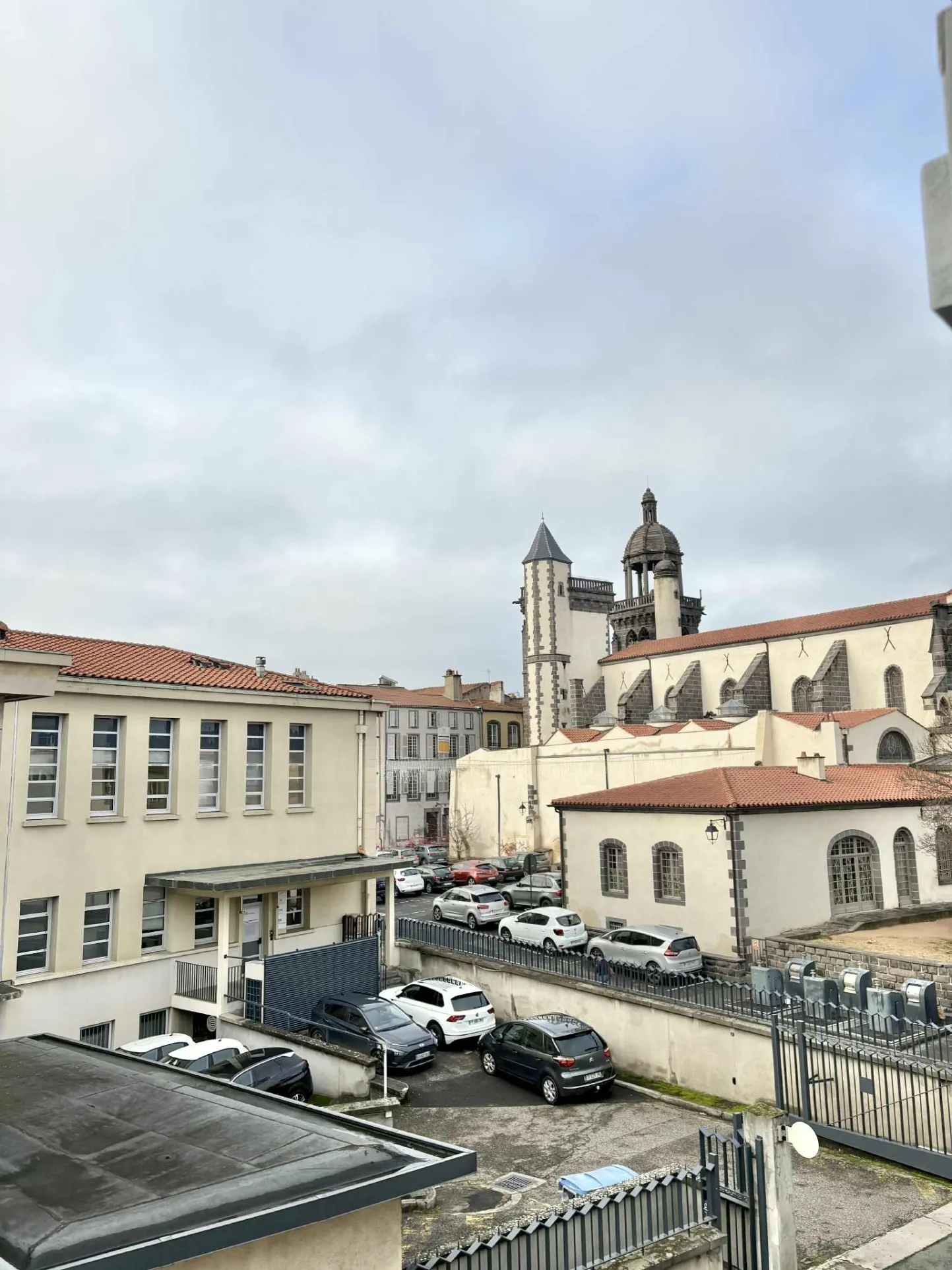 Appartement 4 pièces à Riom, dernier étage, centre-ville, lumineux et performant énergétiquement