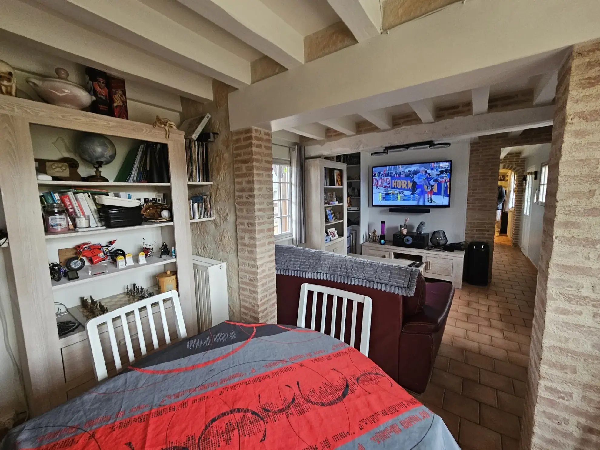 Charmante maison normande avec jardin, piscine et garage à Cormeilles - 1227 m² de terrain 