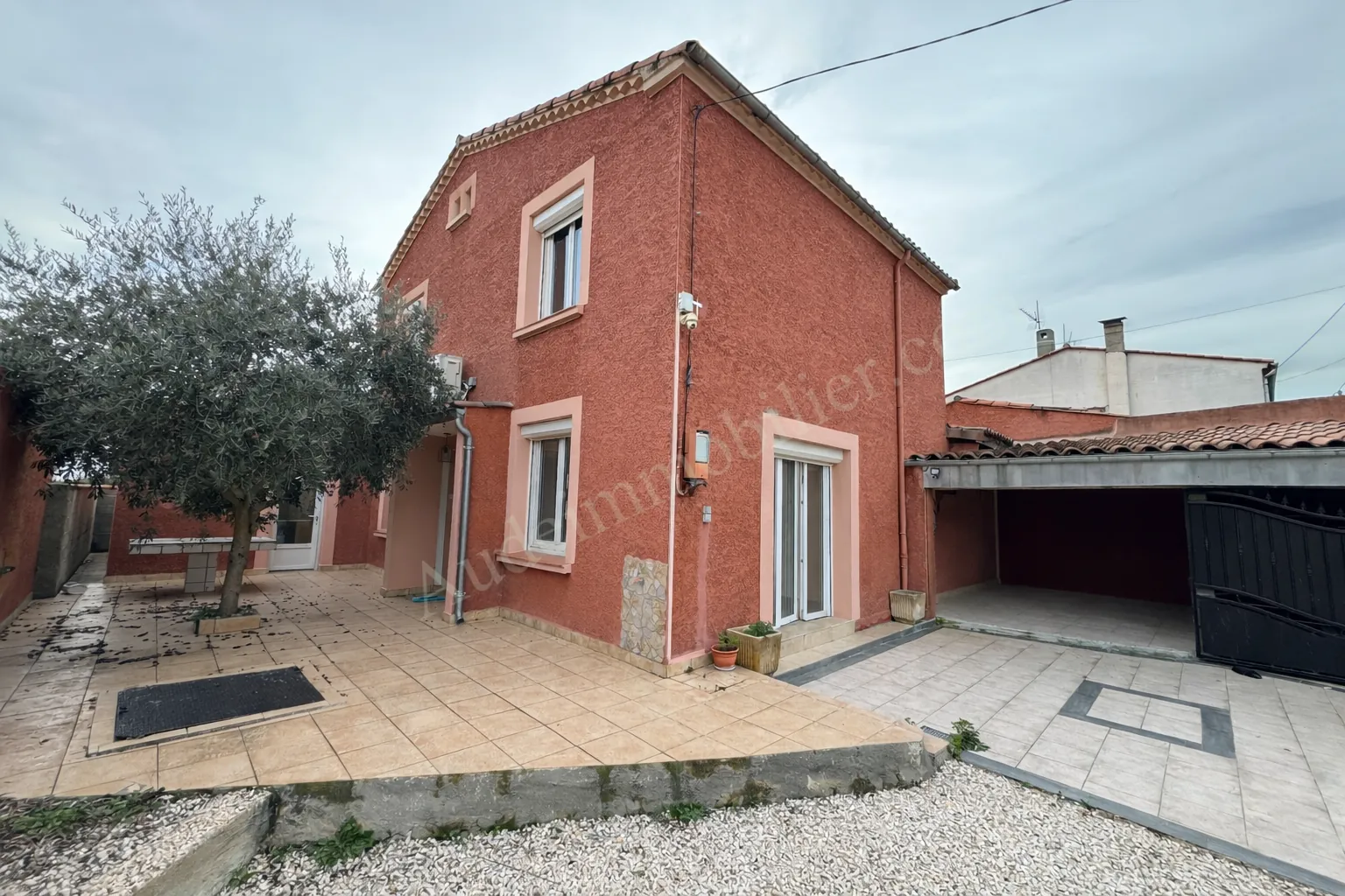 Maison avec jardin à Limoux proche du centre-ville - 4 chambres et terrasse