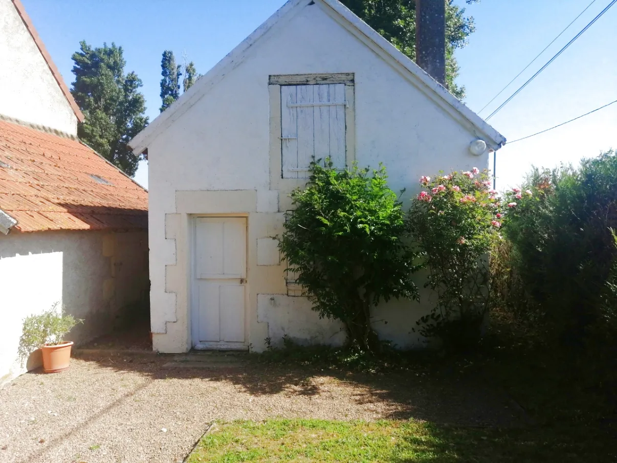 Longère rénovée sur 11 000 m² à Magny Cours, campagne paisible 