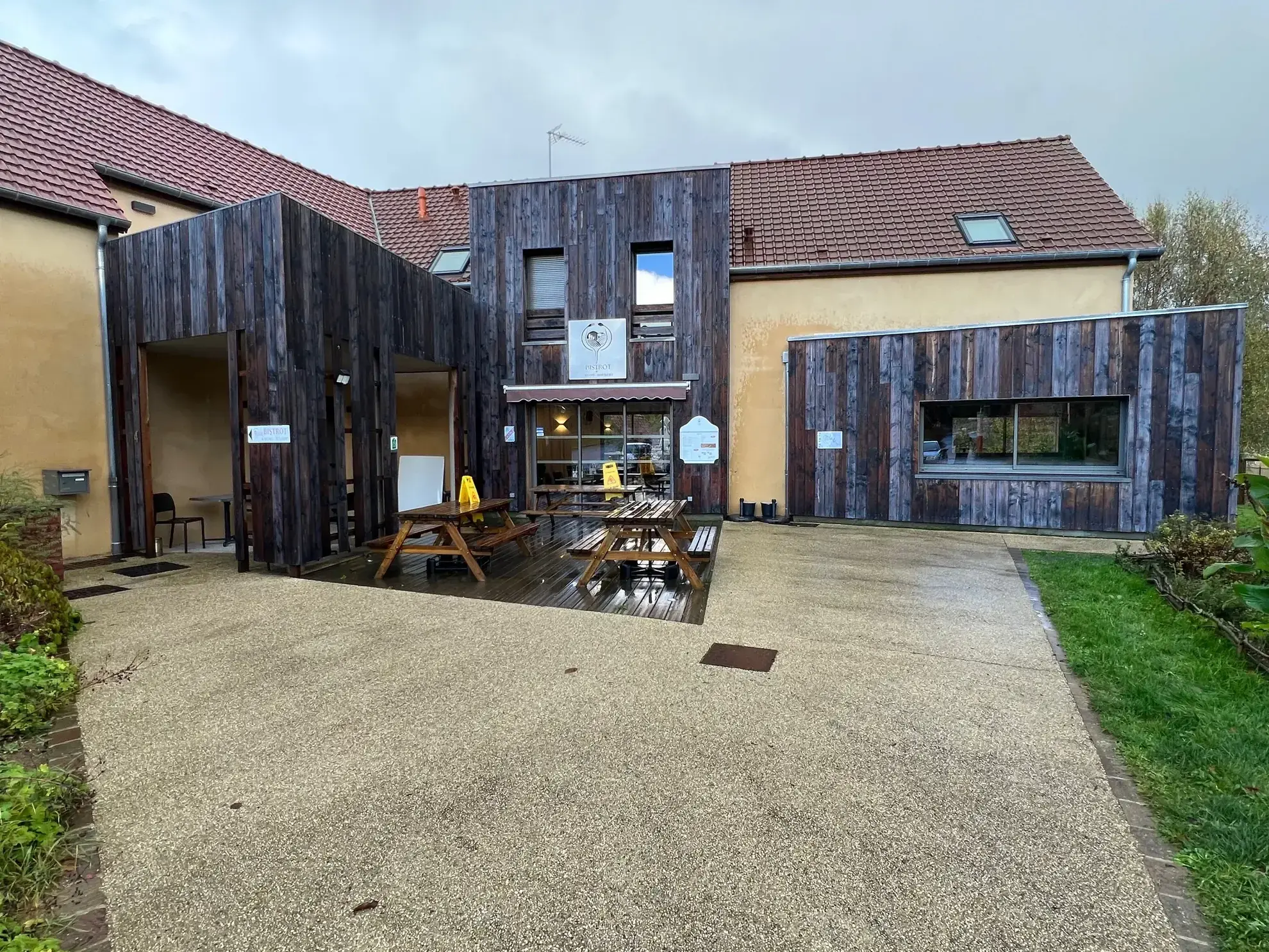 Vente d'un bistrot récent avec terrasse et forte clientèle dans la Baie de Somme