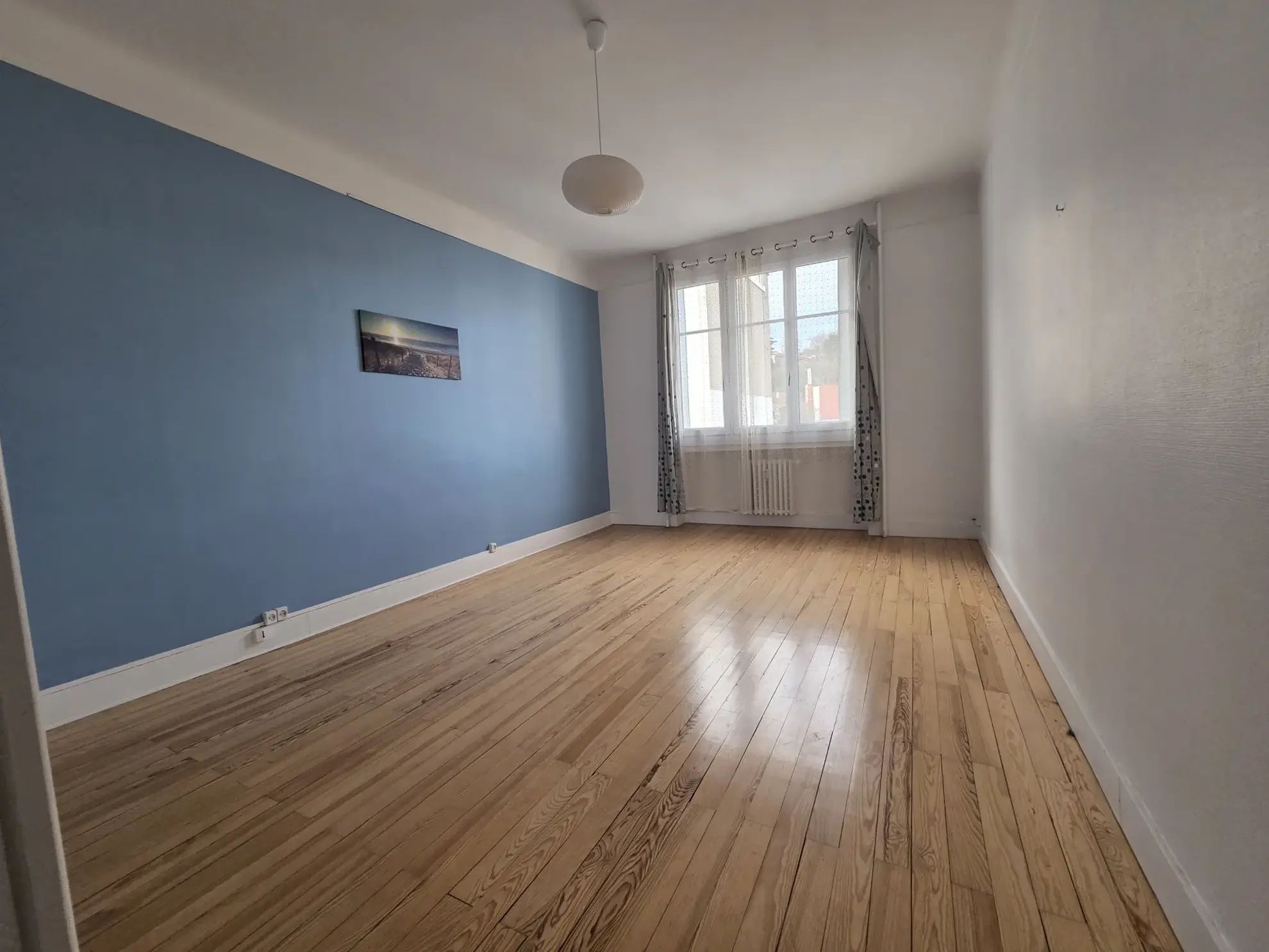 Appartement de 64 m² à Saint-Étienne proche facultés, avec ascenseur et garage 