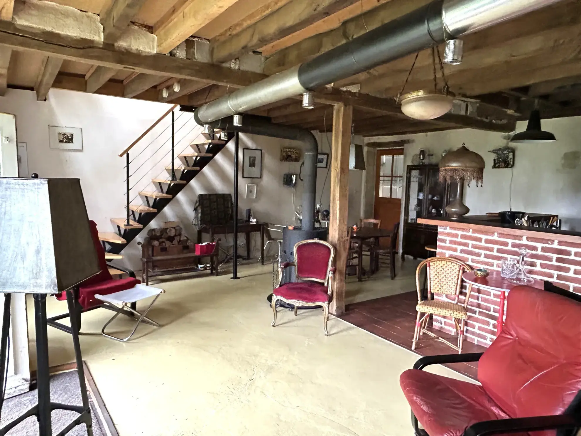 Charmante longère ancienne avec dépendances sur 7500 m² proche de l'étang du Merle 