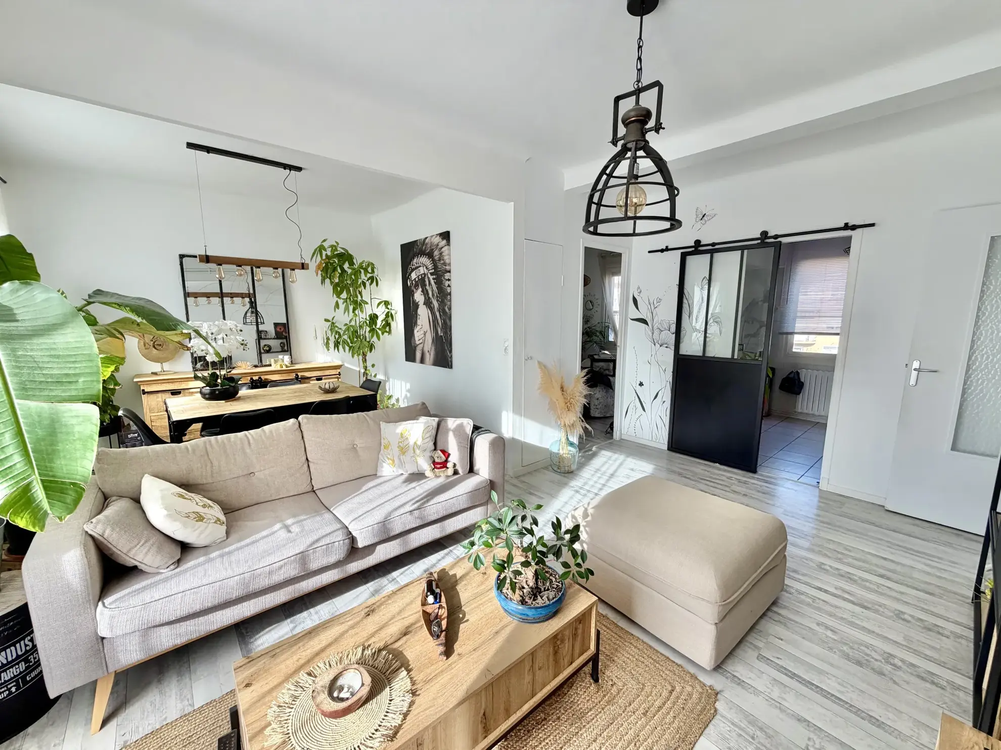 Appartement traversant 4 pièces à La Seyne-sur-Mer avec cave et parking 