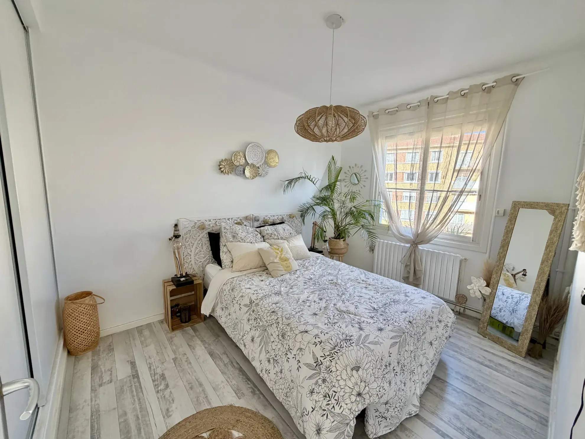 Appartement traversant 4 pièces à La Seyne-sur-Mer avec cave et parking 