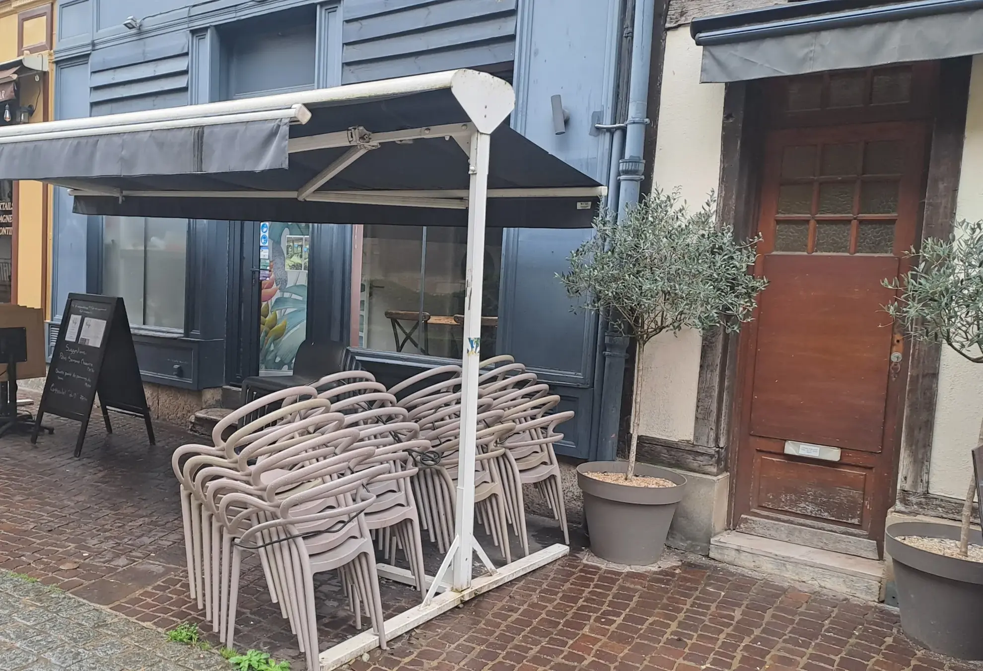 Fonds de commerce bar-restaurant avec licence IV au cœur de Troyes - Opportunité à saisir