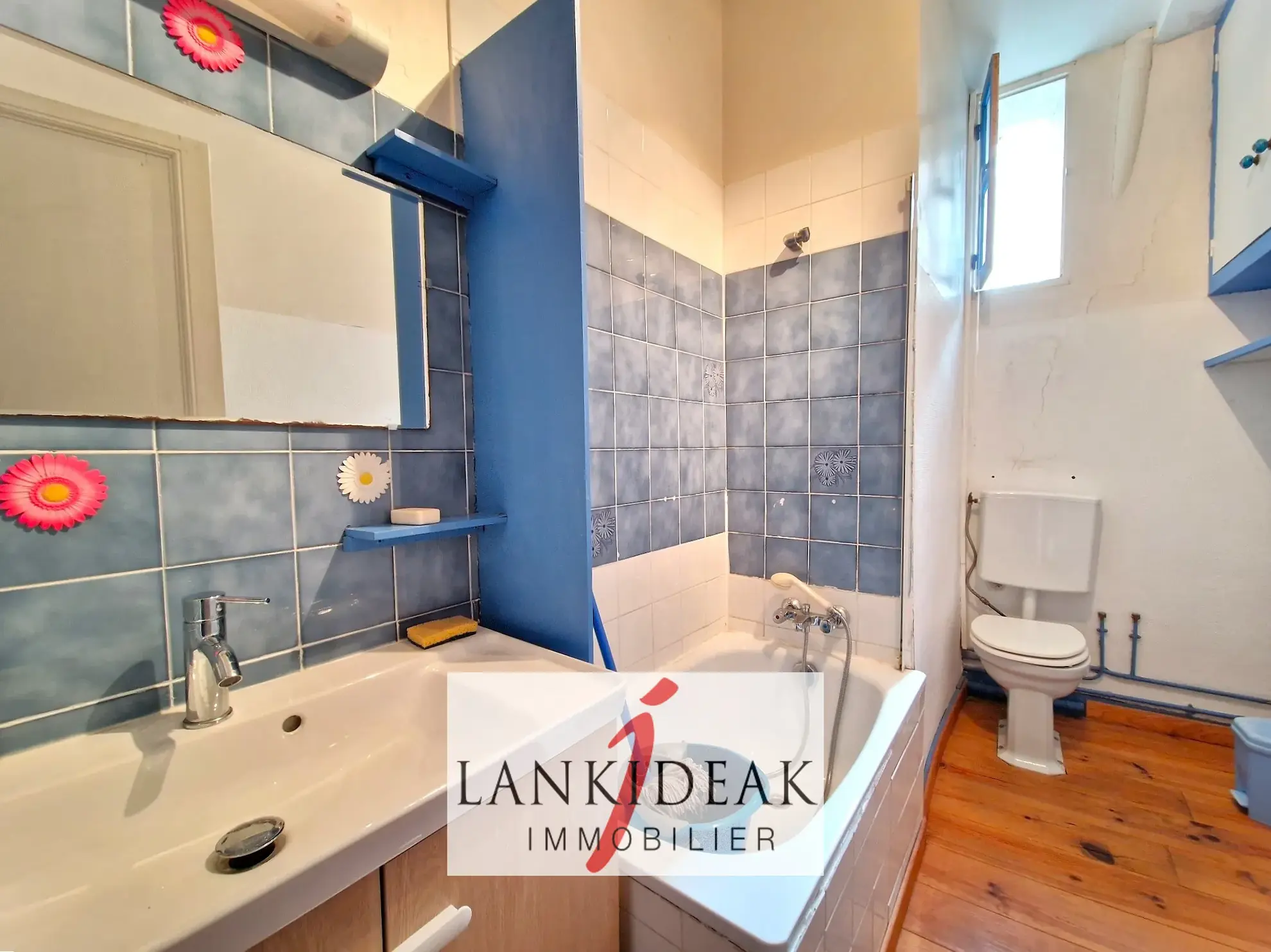 Appartement T2 à Bayonne de 46 m² à rénover près de l'Église Saint-André 