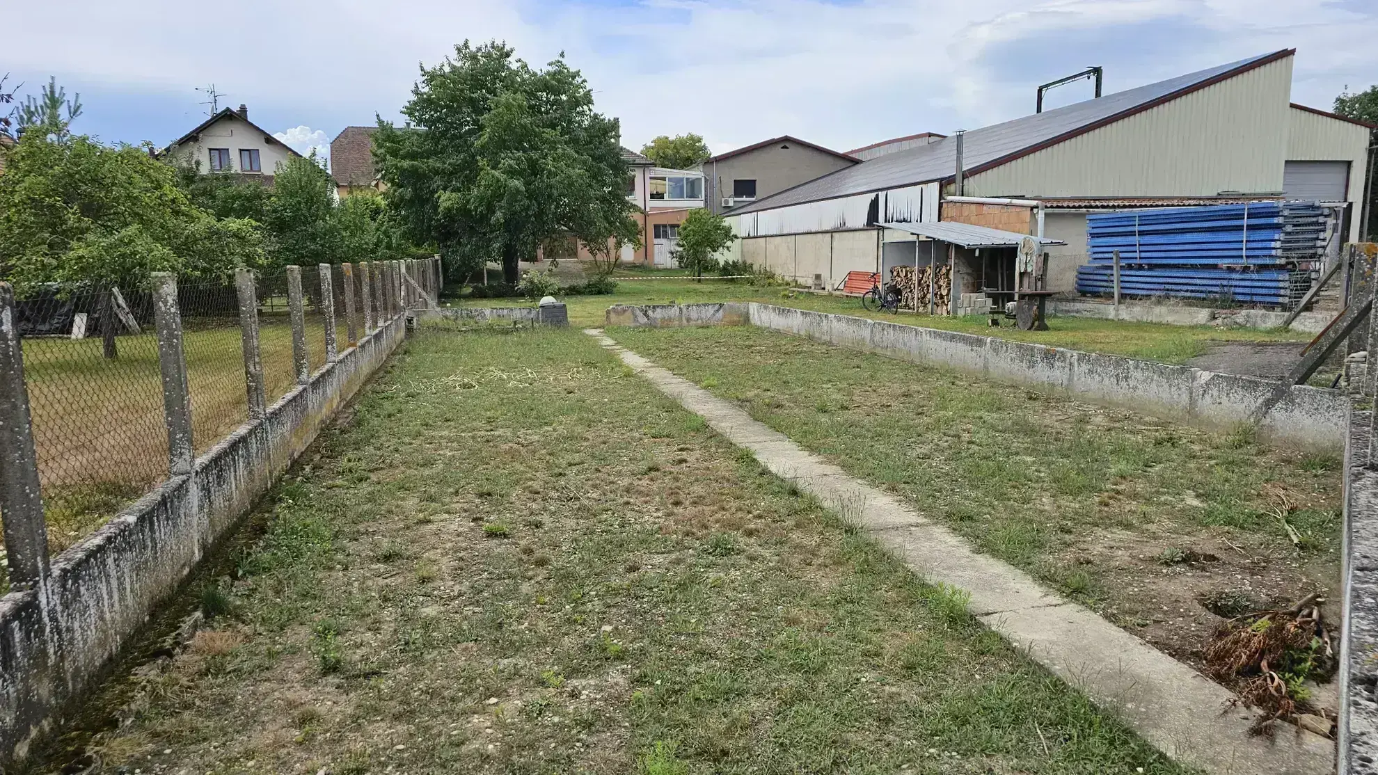 Maison à rénover de 118 m² avec jardin et garage à Saint-Amarin 