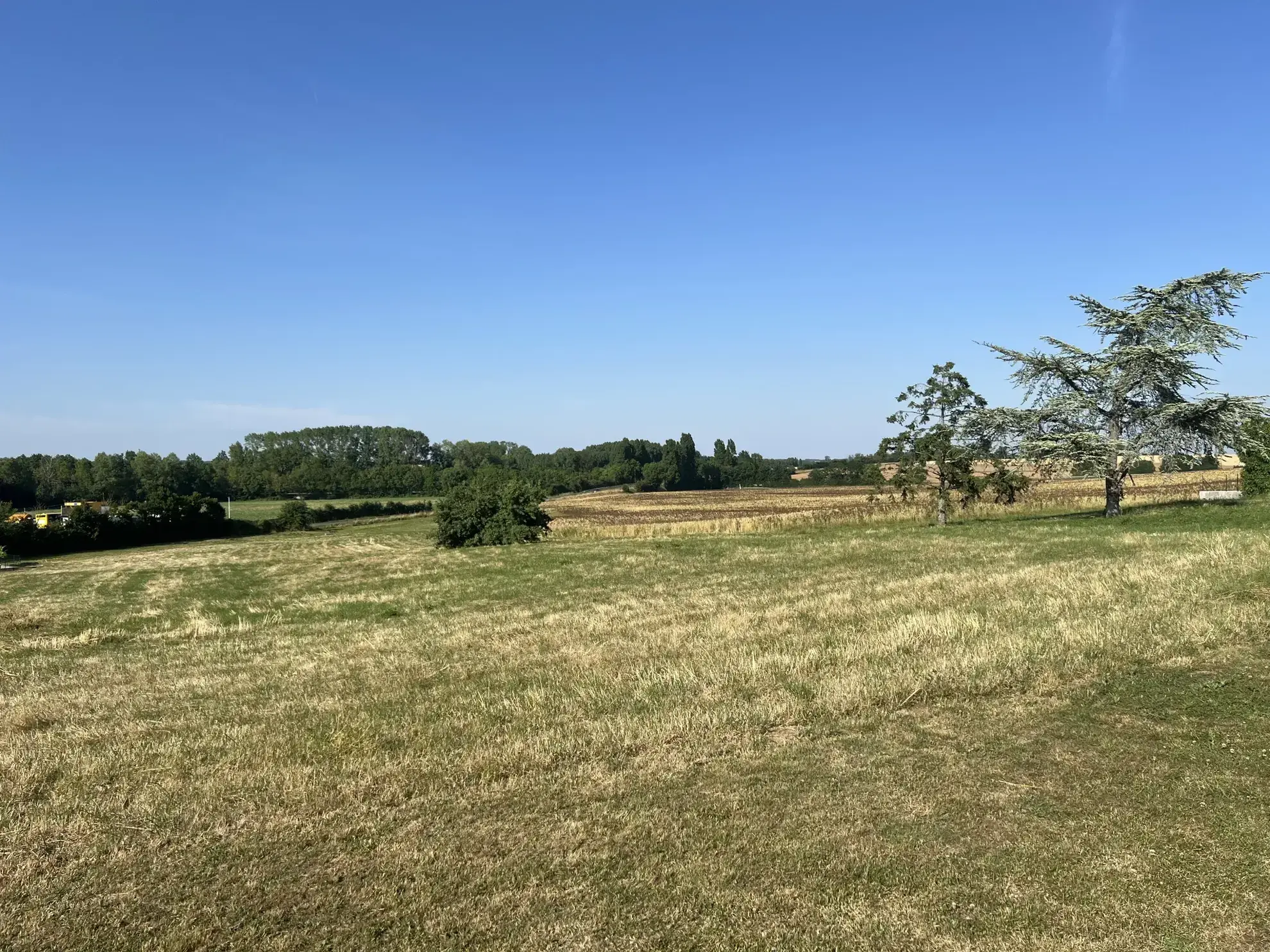 Maison en pierre à Sainte-Hermine avec jardin et garage proche des commerces 