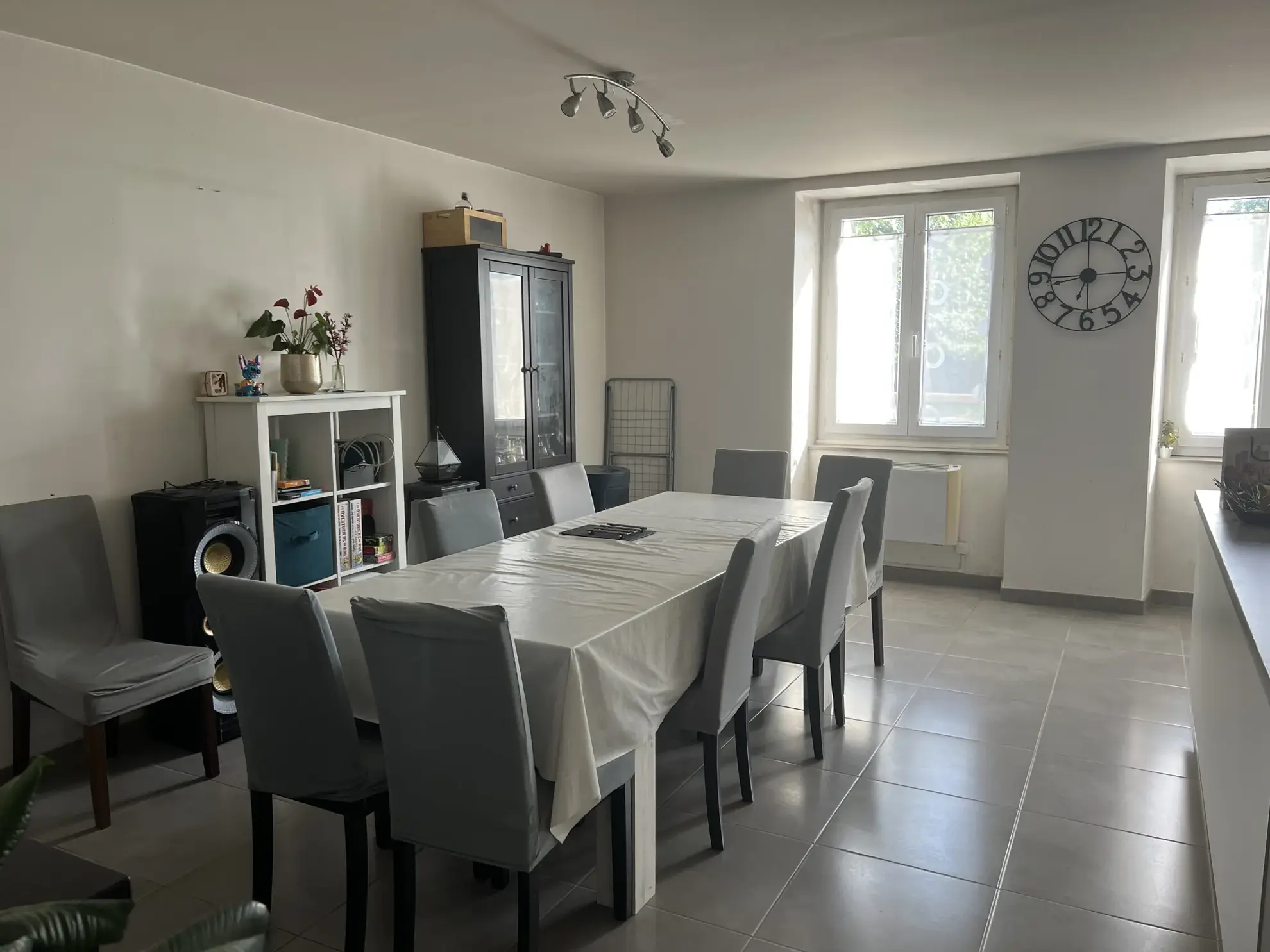 Maison en pierre à Sainte-Hermine avec jardin et garage proche des commerces 