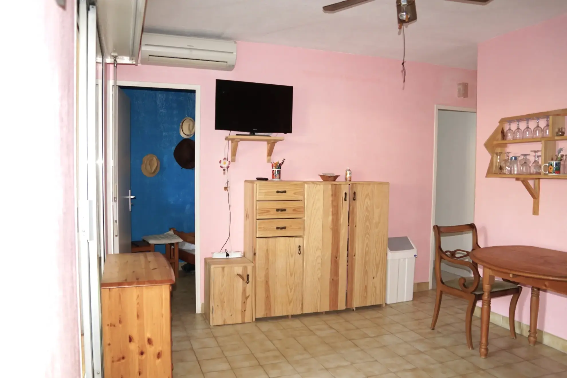 Bel appartement F2 avec annexe, terrasse et garage à Cavalaire-sur-Mer 