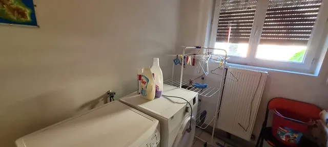 Belle maison rénovée avec garage et cour en plein centre de La Clayette 