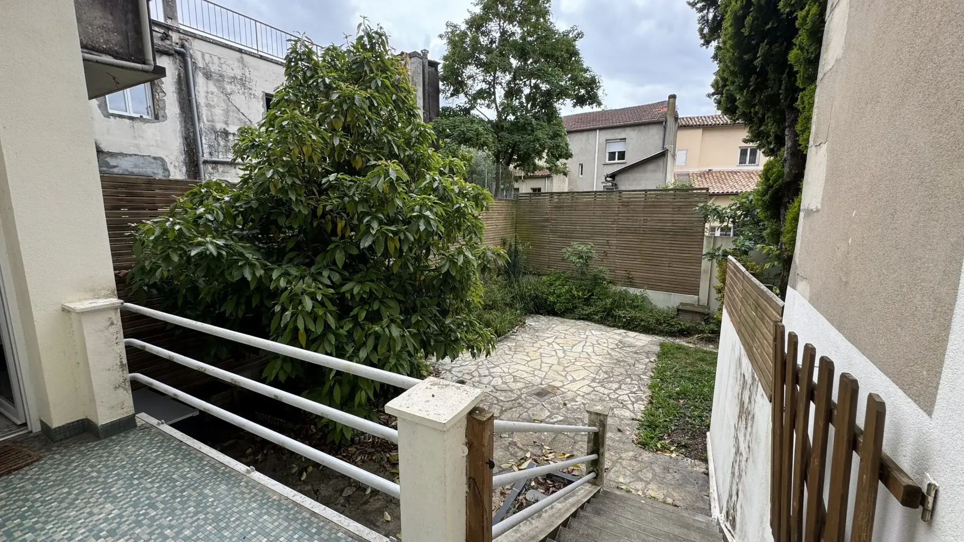 Maison de ville avec 6 chambres à Marmande proche centre et gare