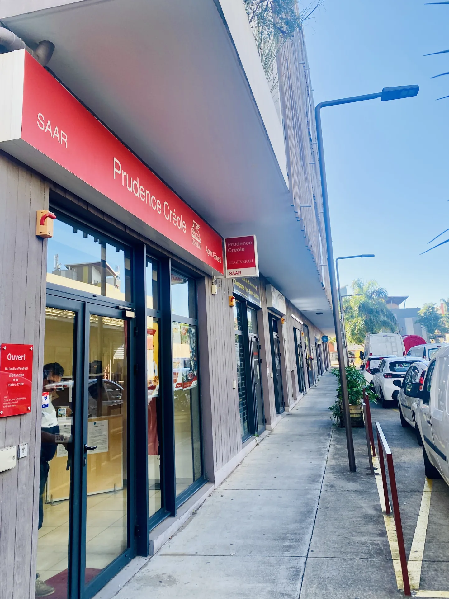 Terrain constructible de 394 m² à Beauséjour, proximité commerce et sport 