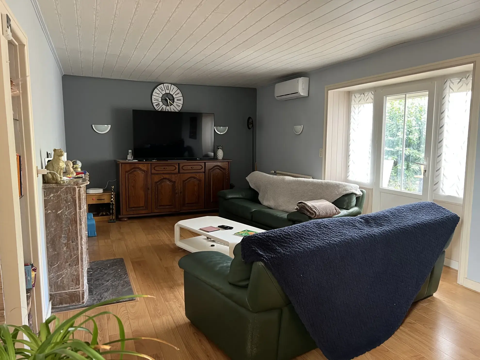 Maison en pierre avec grand grenier à Luçon – Charme et potentiel 