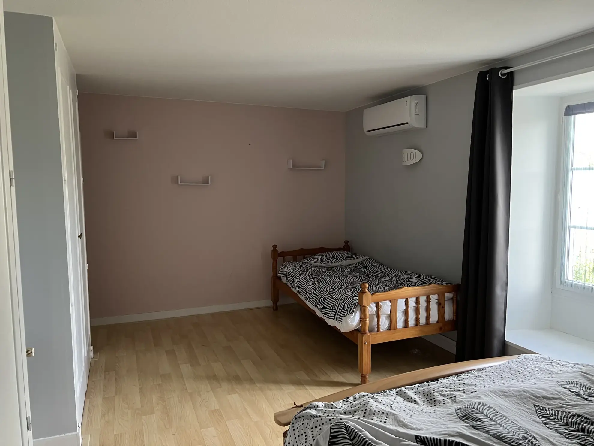 Maison en pierre avec grand grenier à Luçon – Charme et potentiel 