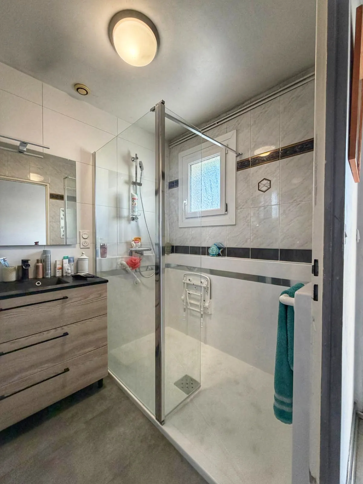 Maison à Bon-Encontre avec terrain arboré et source d’eau naturelle proche d'Agen 