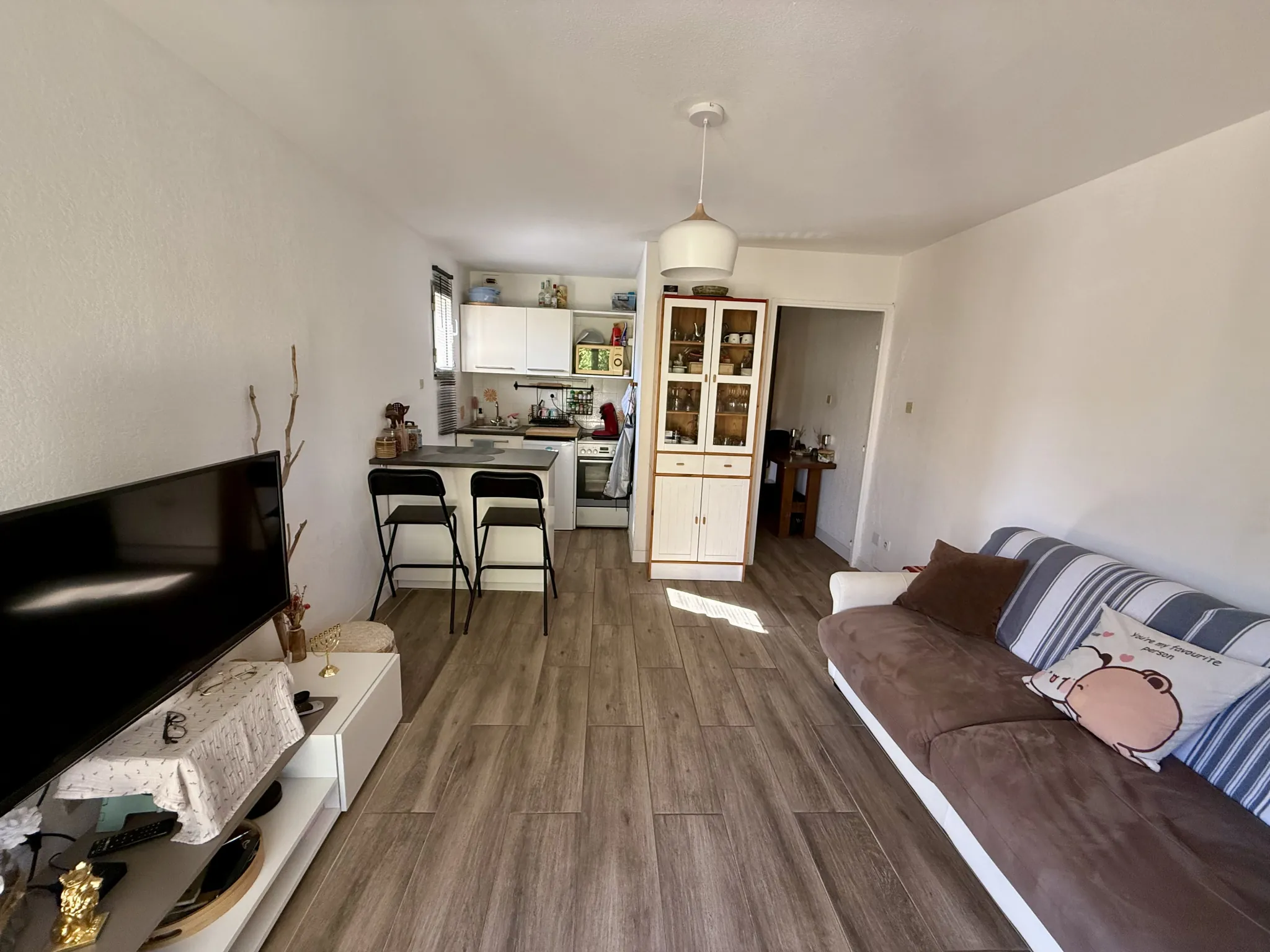 Studio de 26 m² avec balcon, cave et parking à Saint-Mandrier-sur-Mer 