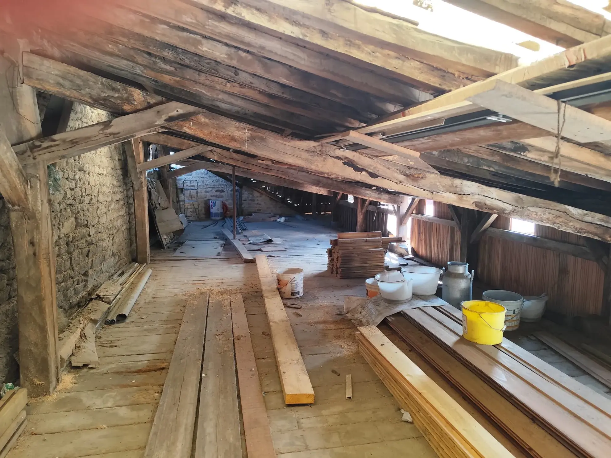 Garage de 110 m² avec parking à Alençon - Opportunité à saisir 