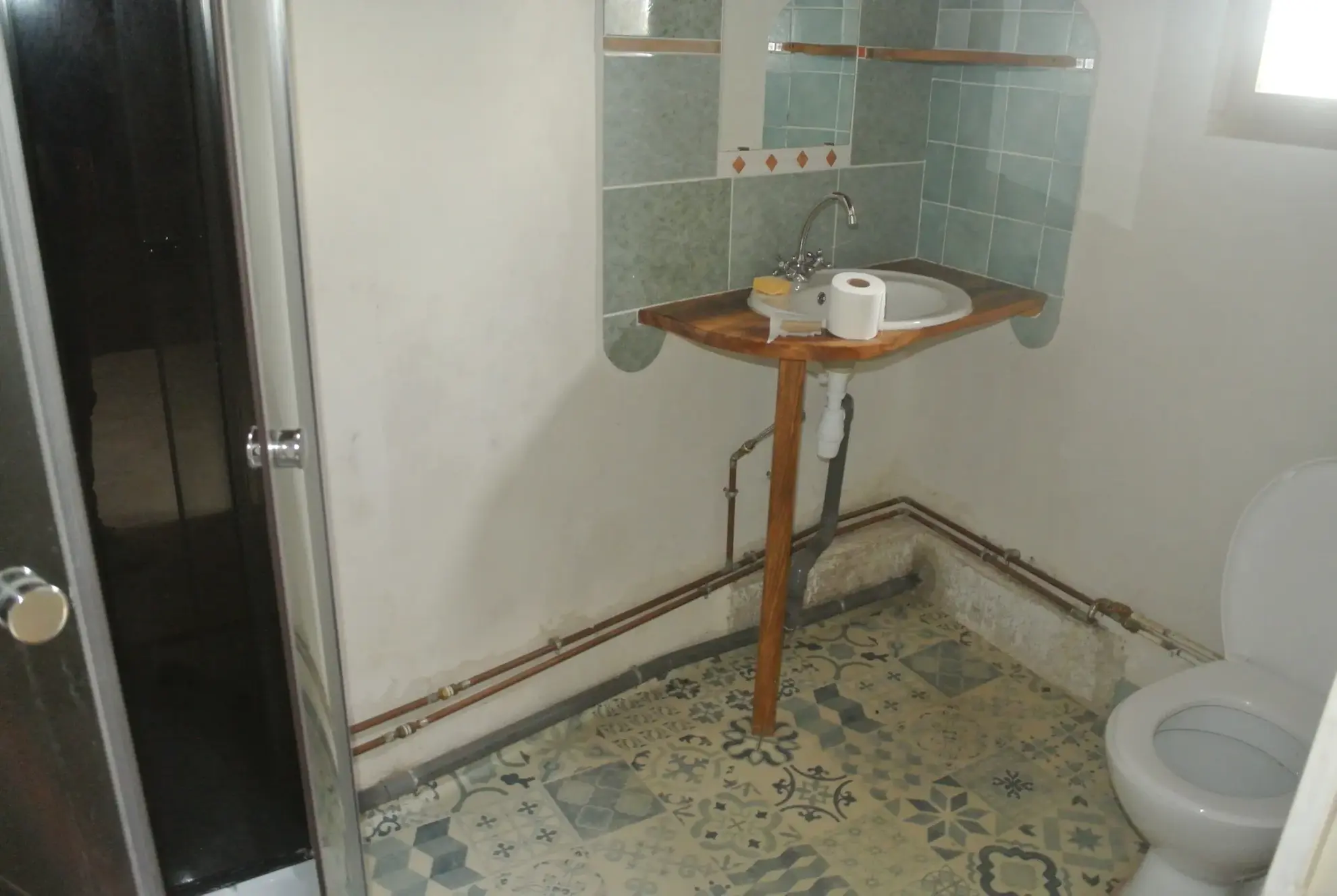 Ancienne ferme avec grand potentiel à proximité de Marmande - terrain et dépendances 